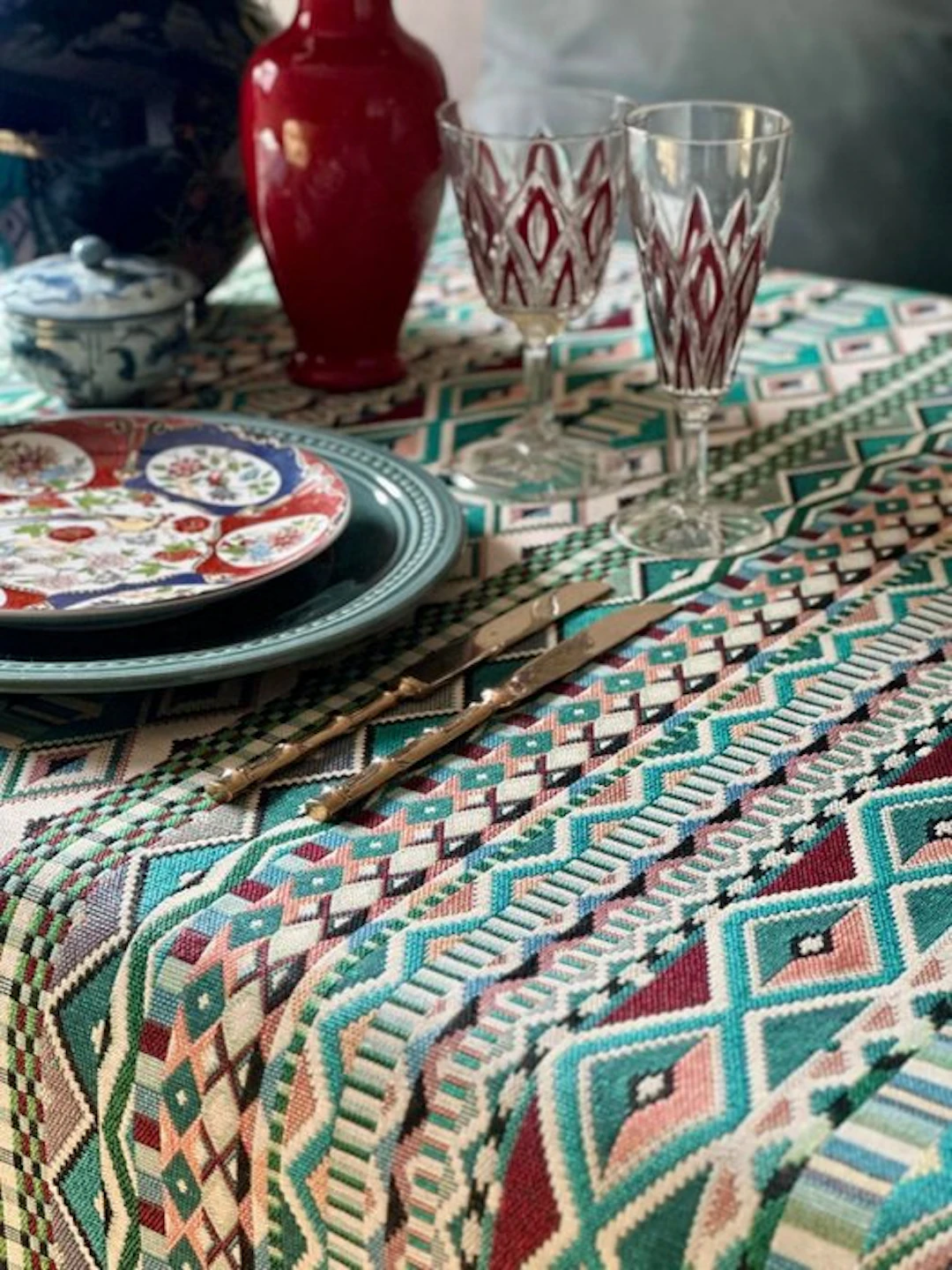 Jacquard tablecloth with an ethnic pattern for large tables