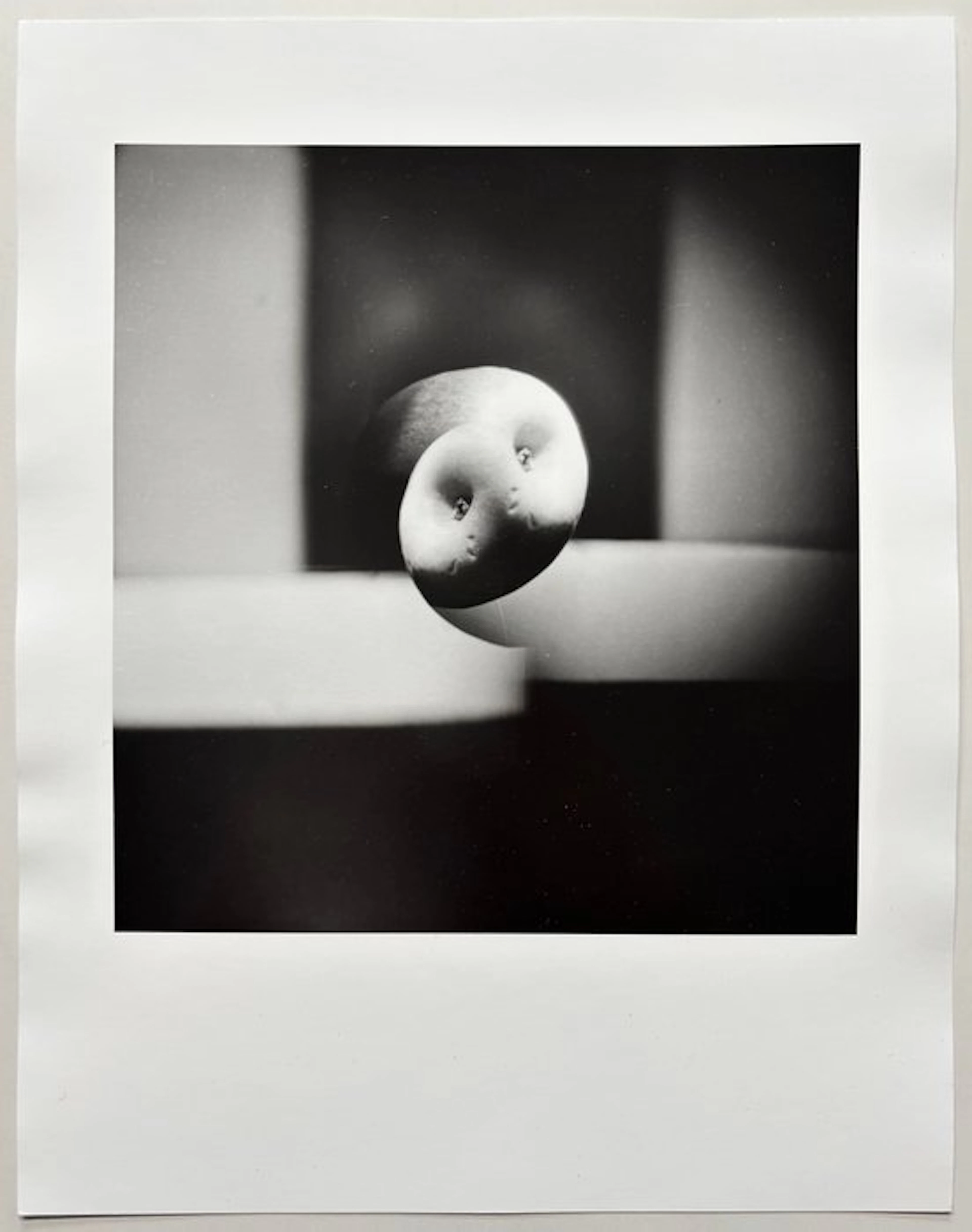Jaroslav Roessler (1902-1990) - Ohne Titel (Komposition mit Apfel)