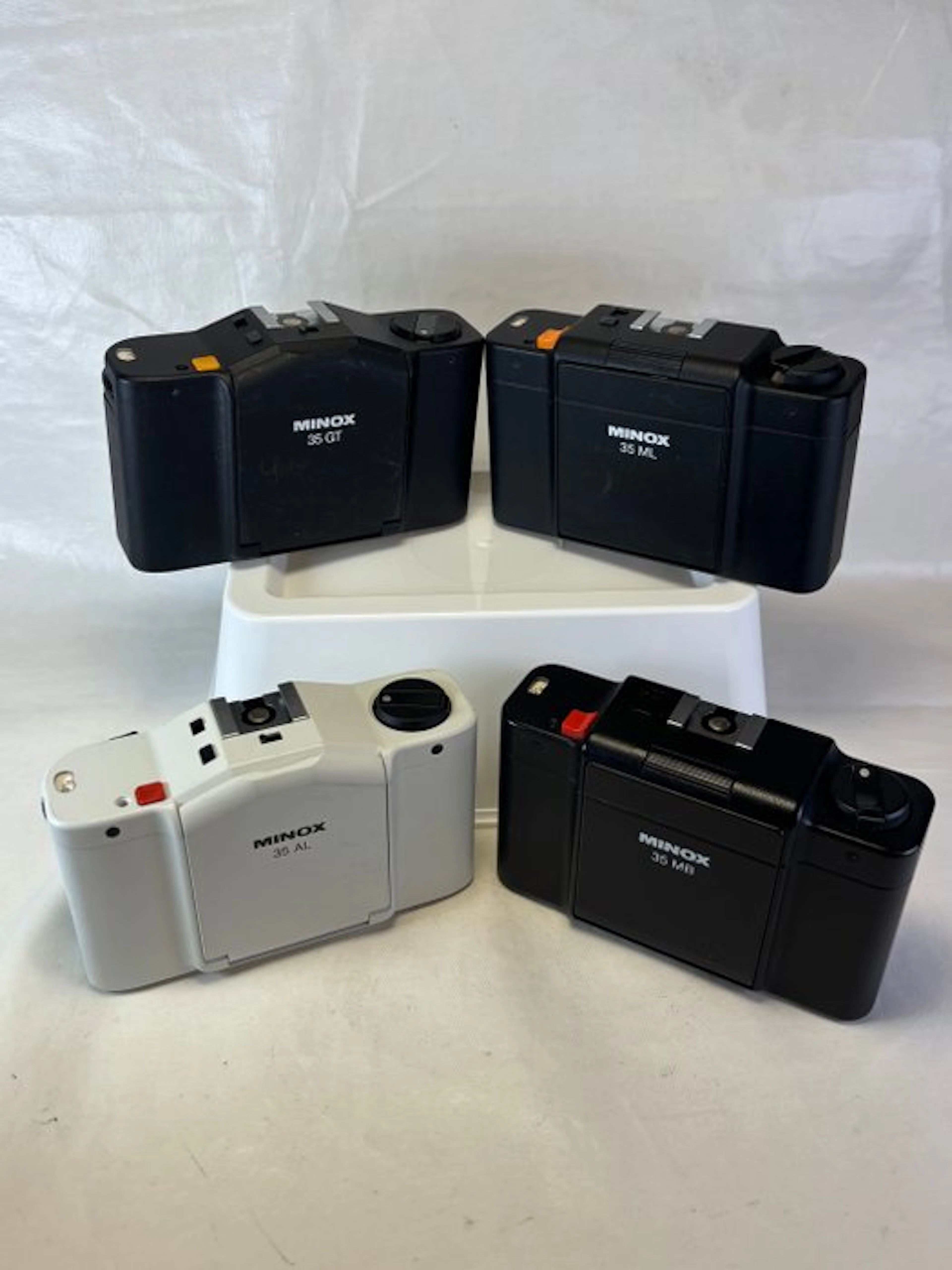 Minox 35 GT , 35 ML , 35 MB , 35 AL White Analogue compact camera