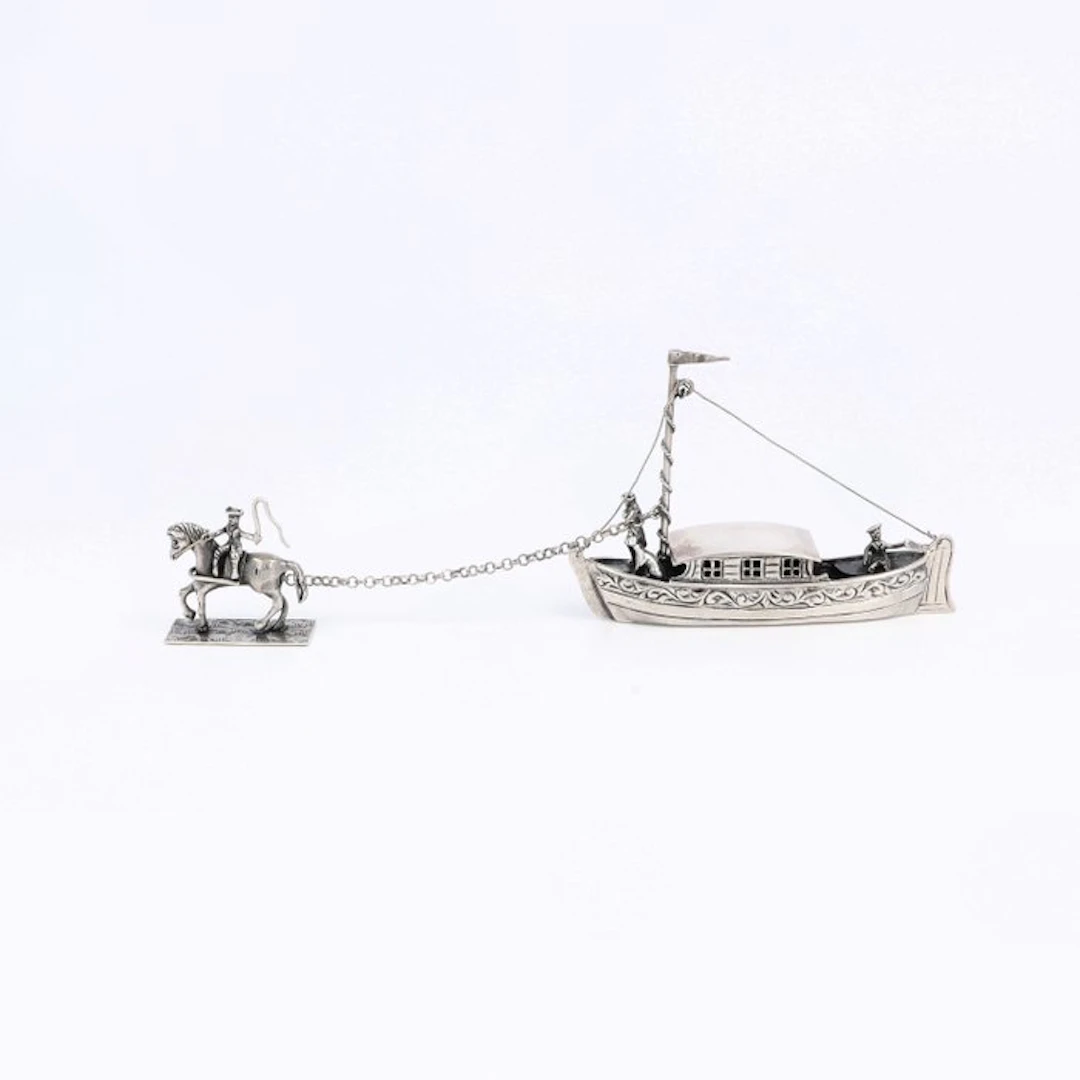 J. Niekerk. Trekschuit met trekpaard. - Figurine - .835 silver