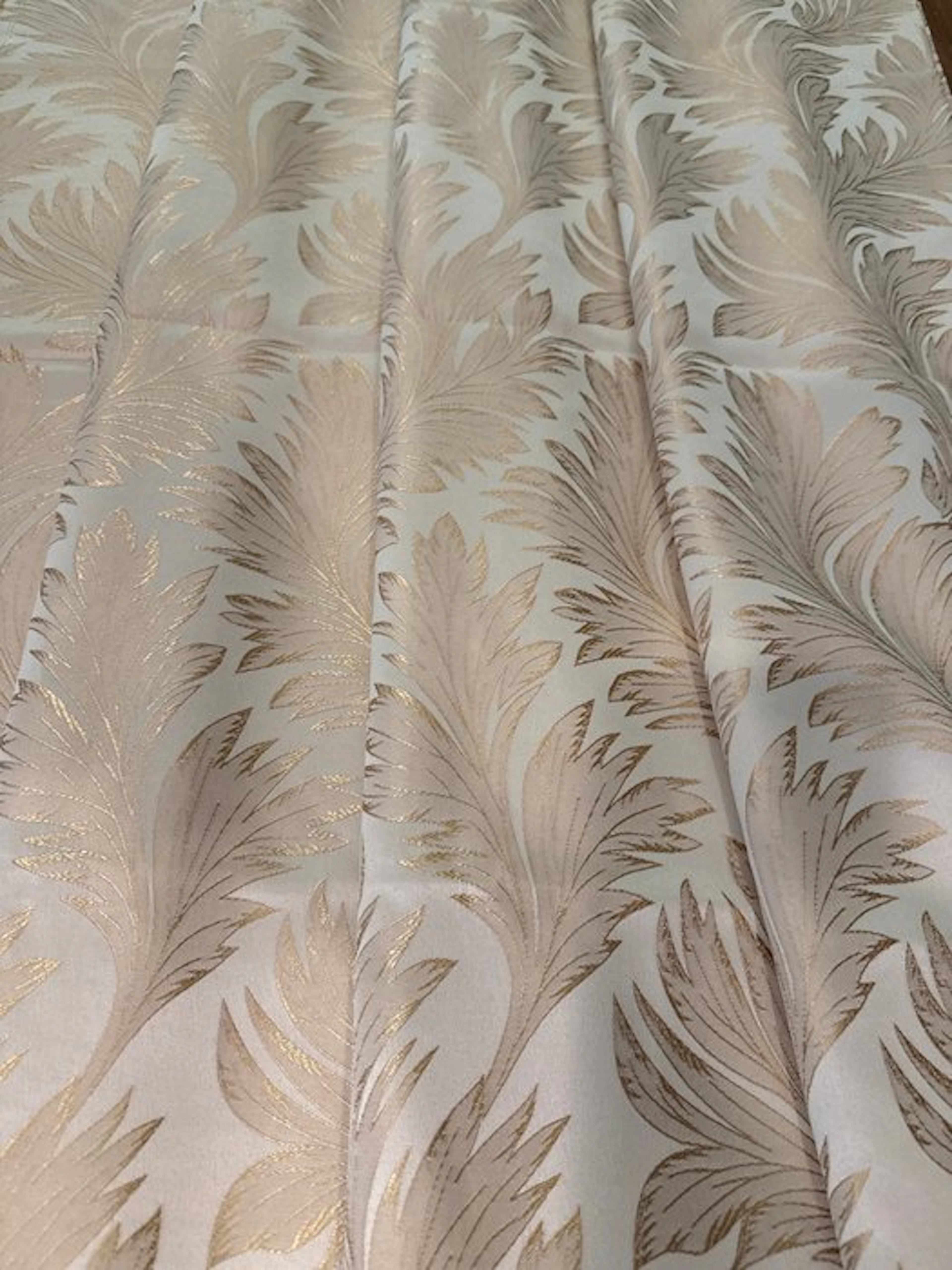 San Leucio top quality - Exclusive damask silk with gold...