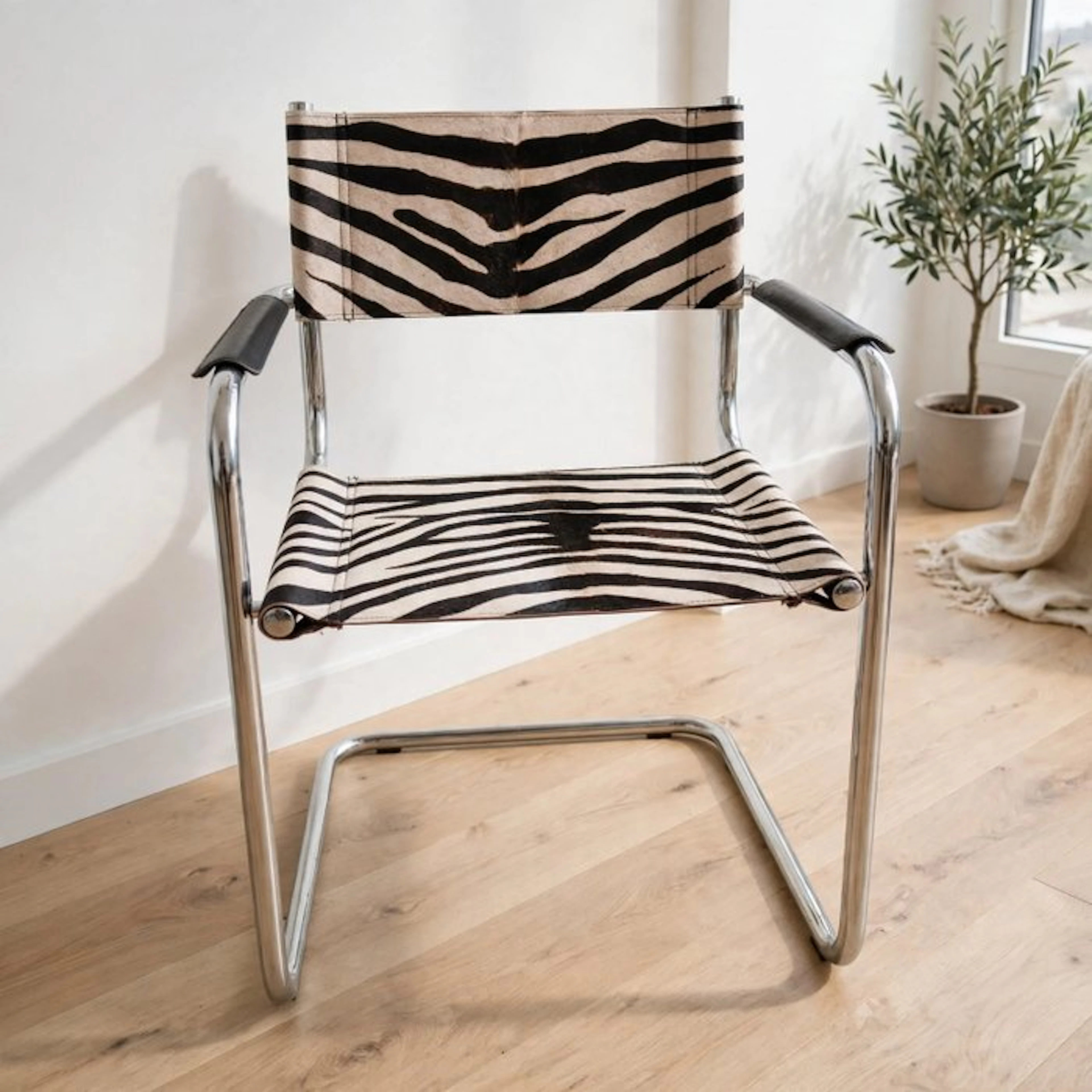 Stool - Calfskin - Bauhaus Chair