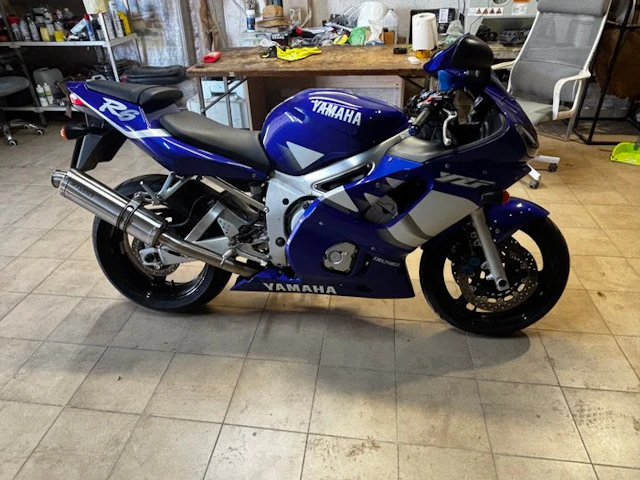 Yamaha - YZF - R6 - 600 cc - 2000