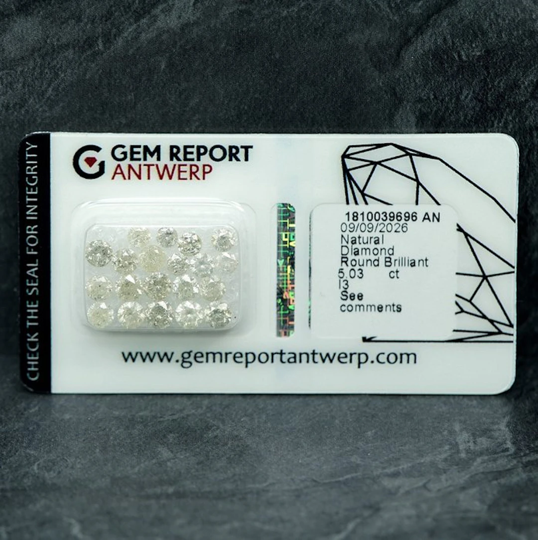 No reserve price - 20 pcs Diamond (Natural coloured)...