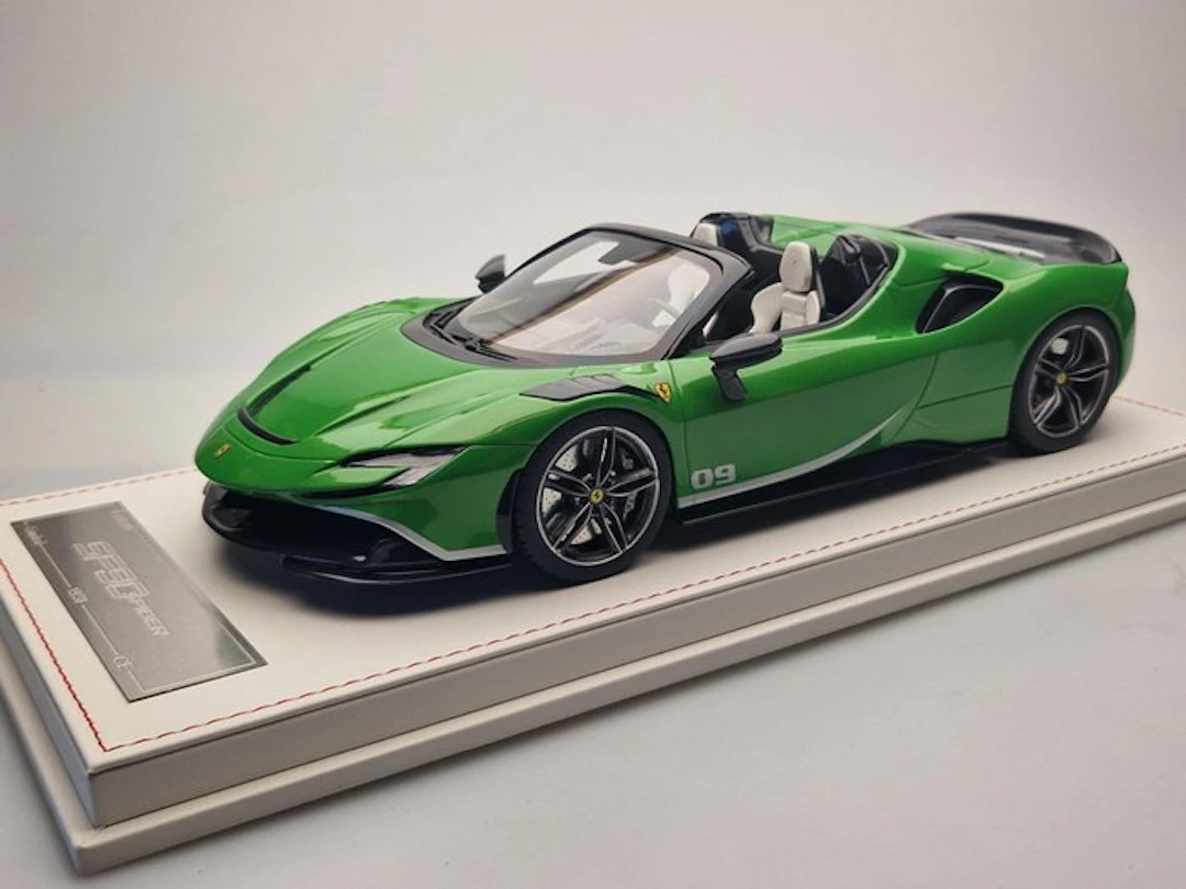 CE-Model 1:18 - Model car - Ferrari SF90 Spider - Groen...