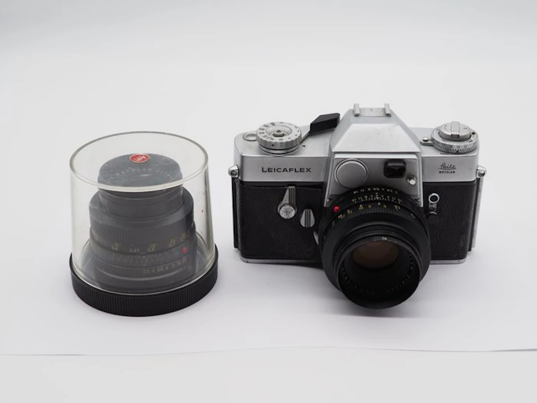 Leica Leicaflex + Summicron-R 1:2/ 50mm + Elmarit-R 1:2.8/ 35mm Analogue camera