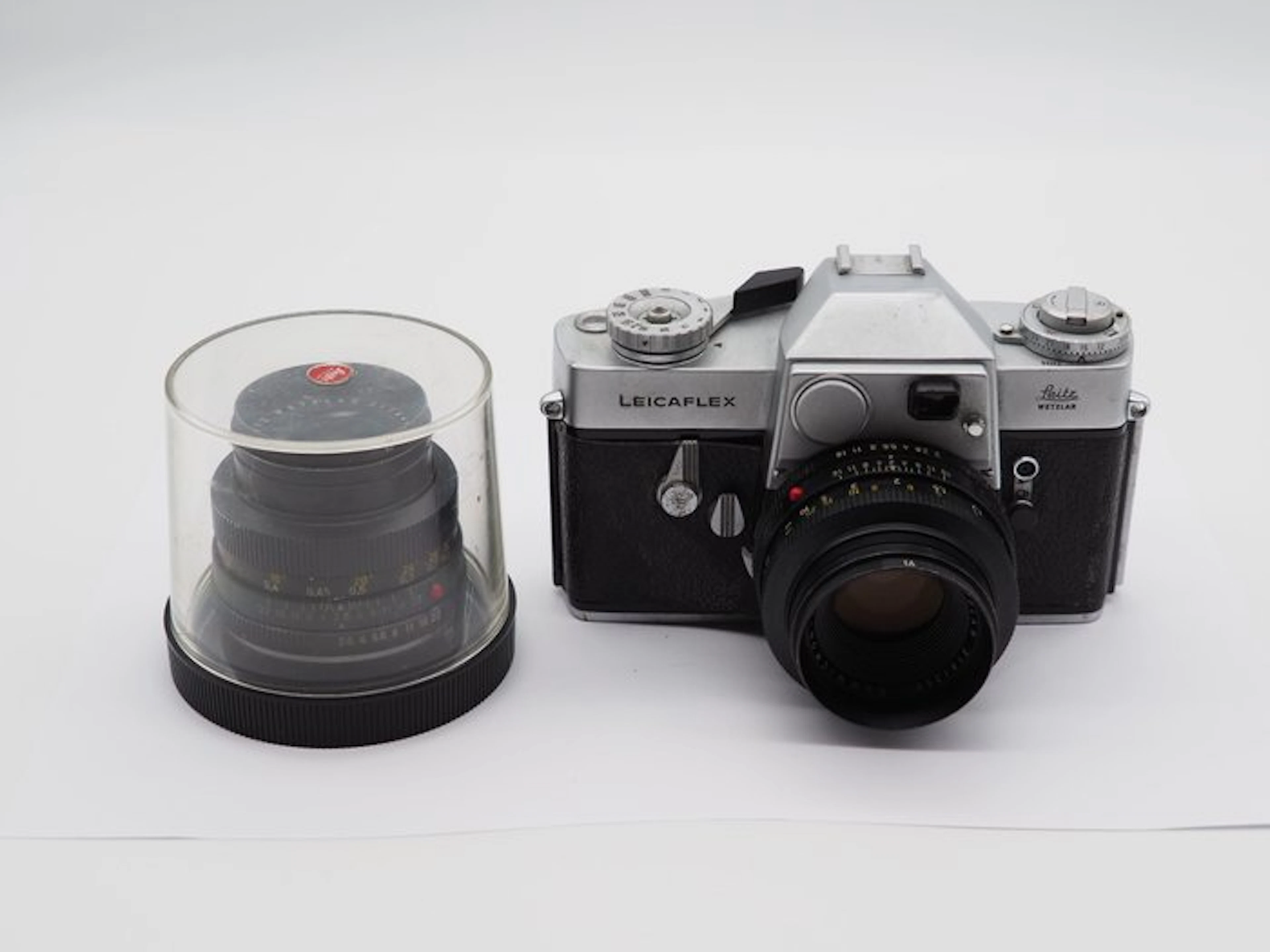 Leica Leicaflex + Summicron-R 1:2/ 50mm + Elmarit-R 1:2.8/ 35mm Analogue camera