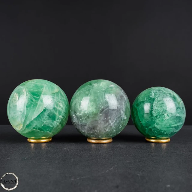 Fluorite Sphere Set – The Harmony of Colors in Kristallform- 1333.12 g - (3)