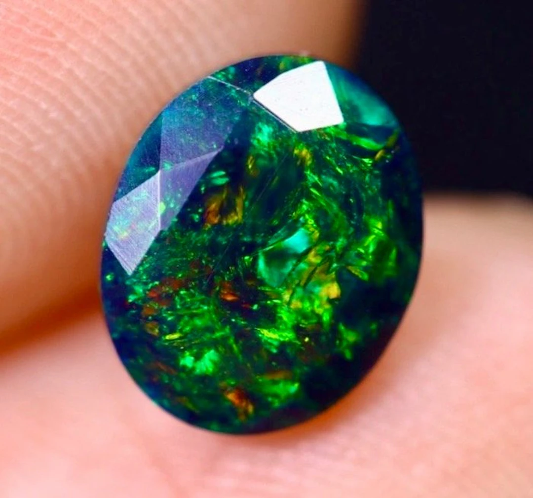 Opal Jewellery - Height: 10 mm - Width: 8 mm- 0.31 g - (1)