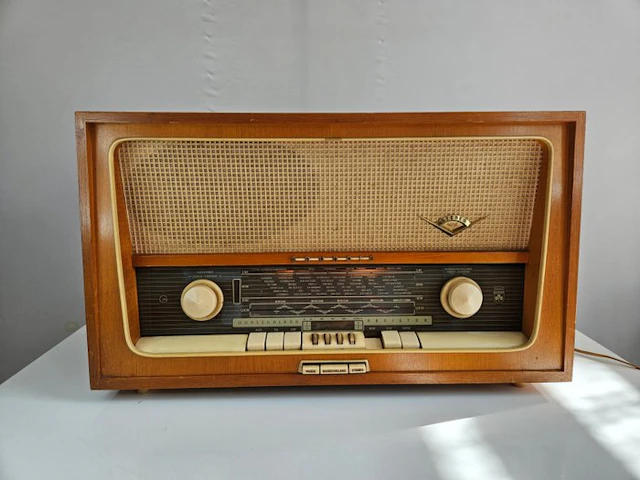 Grundig - Type 4016 Tube radio