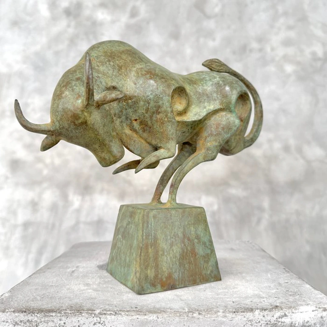 Sculpture, NO RESERVE PRICE - Cubist Bull on Stand - 22 cm - Bronze