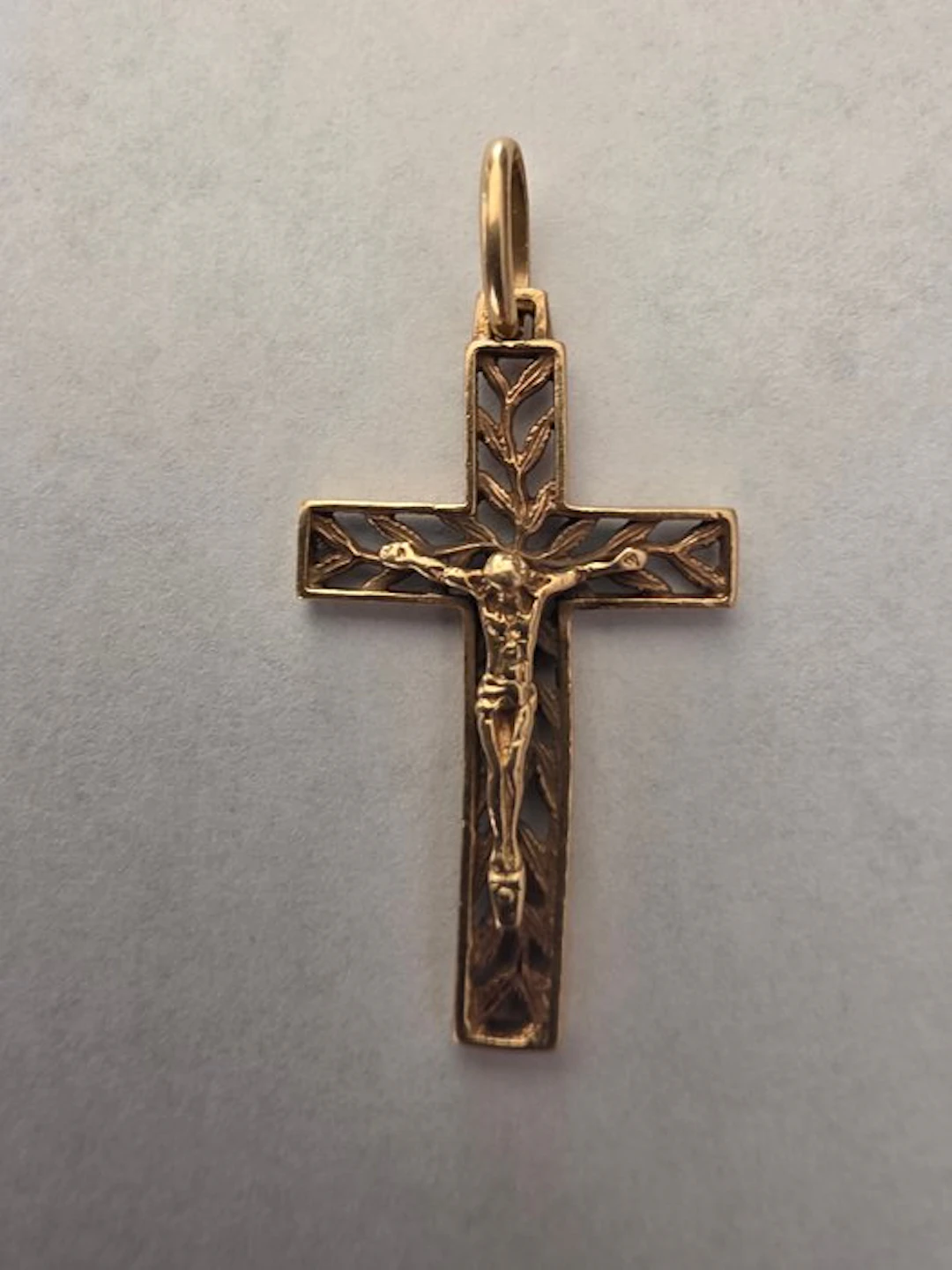 Crucifix - 18kt gold - 1980-1990 - Crucifix in yellow gold
