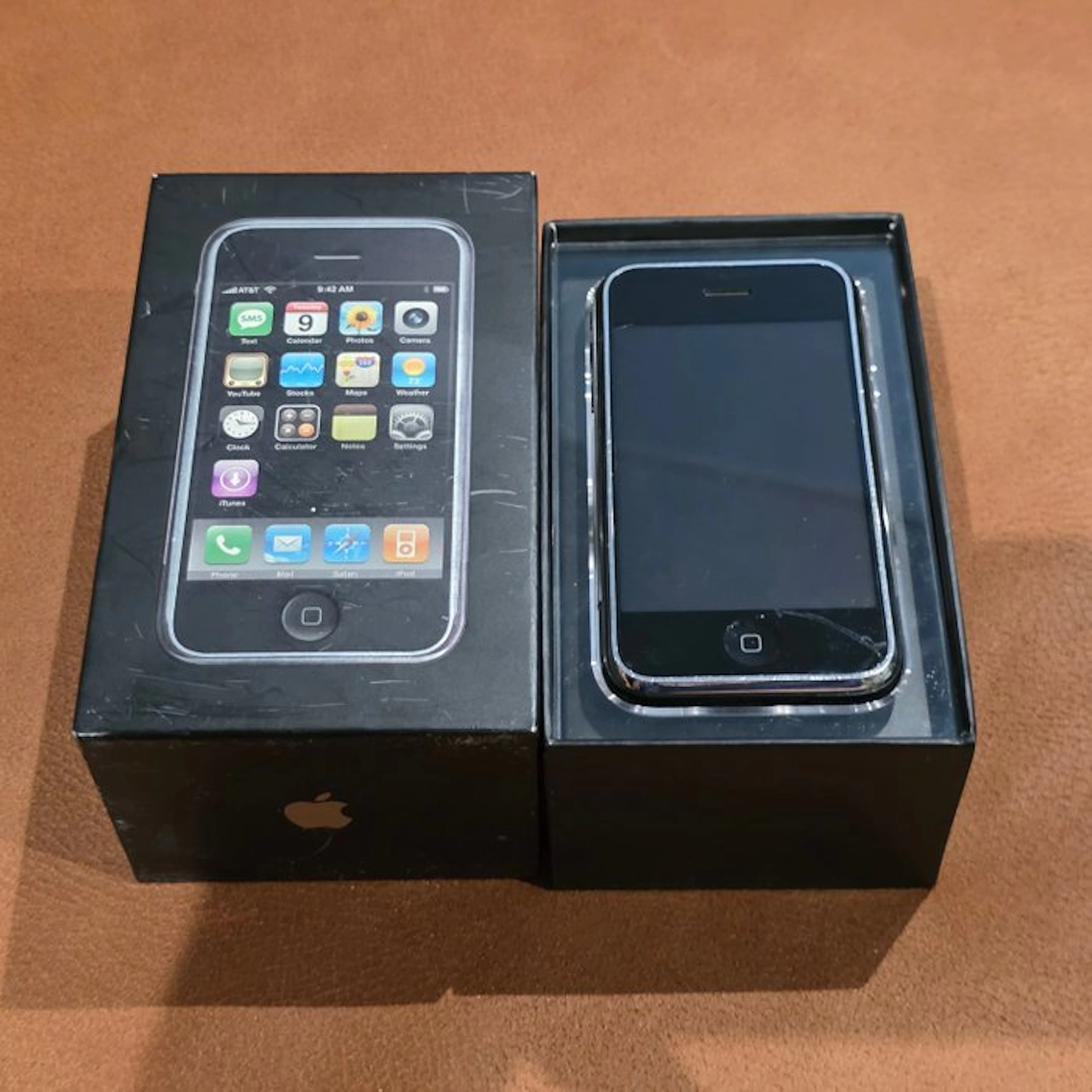 Apple iPhone 2G (original) 1st Generation - iPhone - In original box