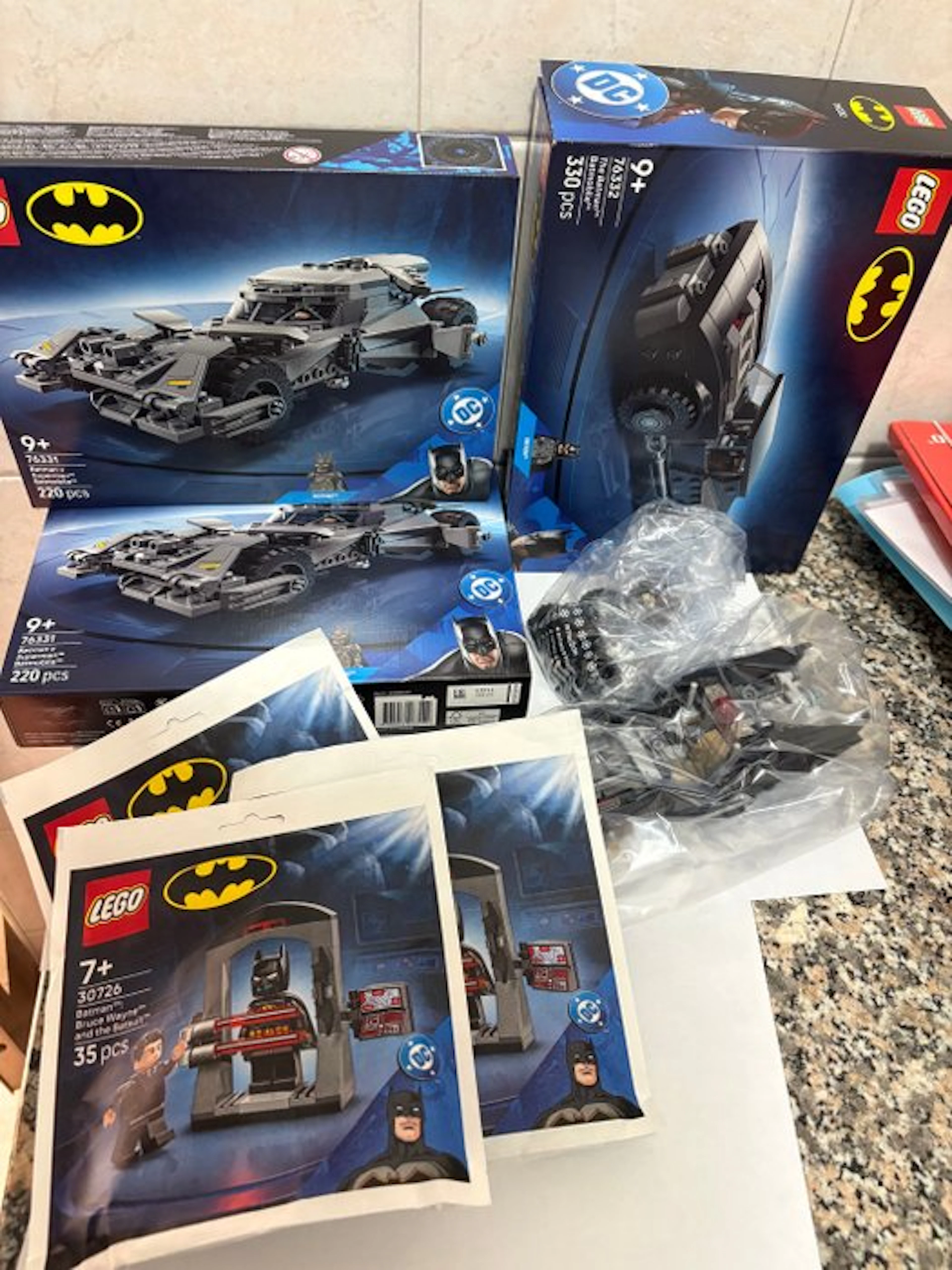 LEGO Set - DC Super Heroes - Batman v Superman Batmobile