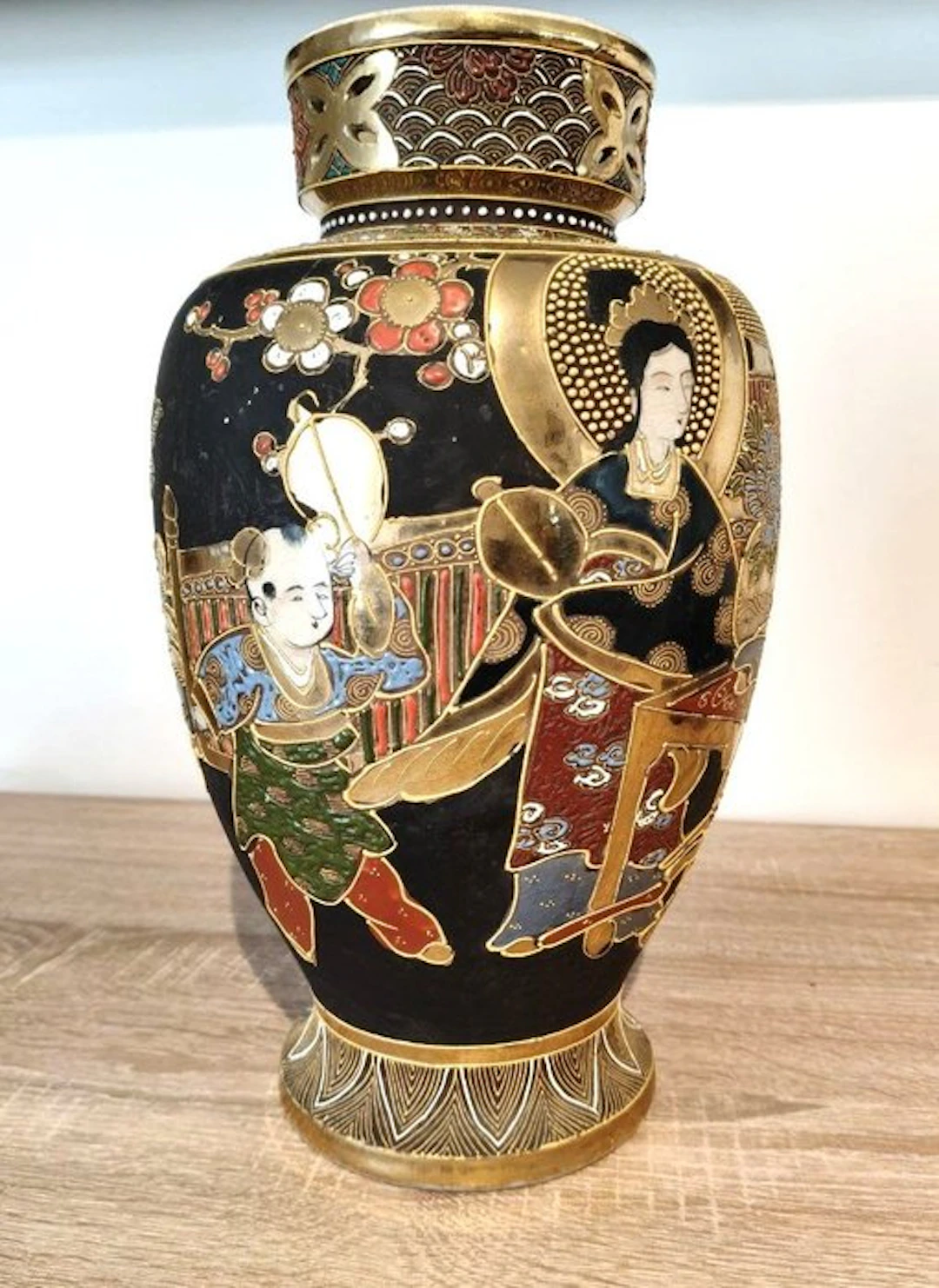 Large Japanese Satsuma moriage vase with a black...