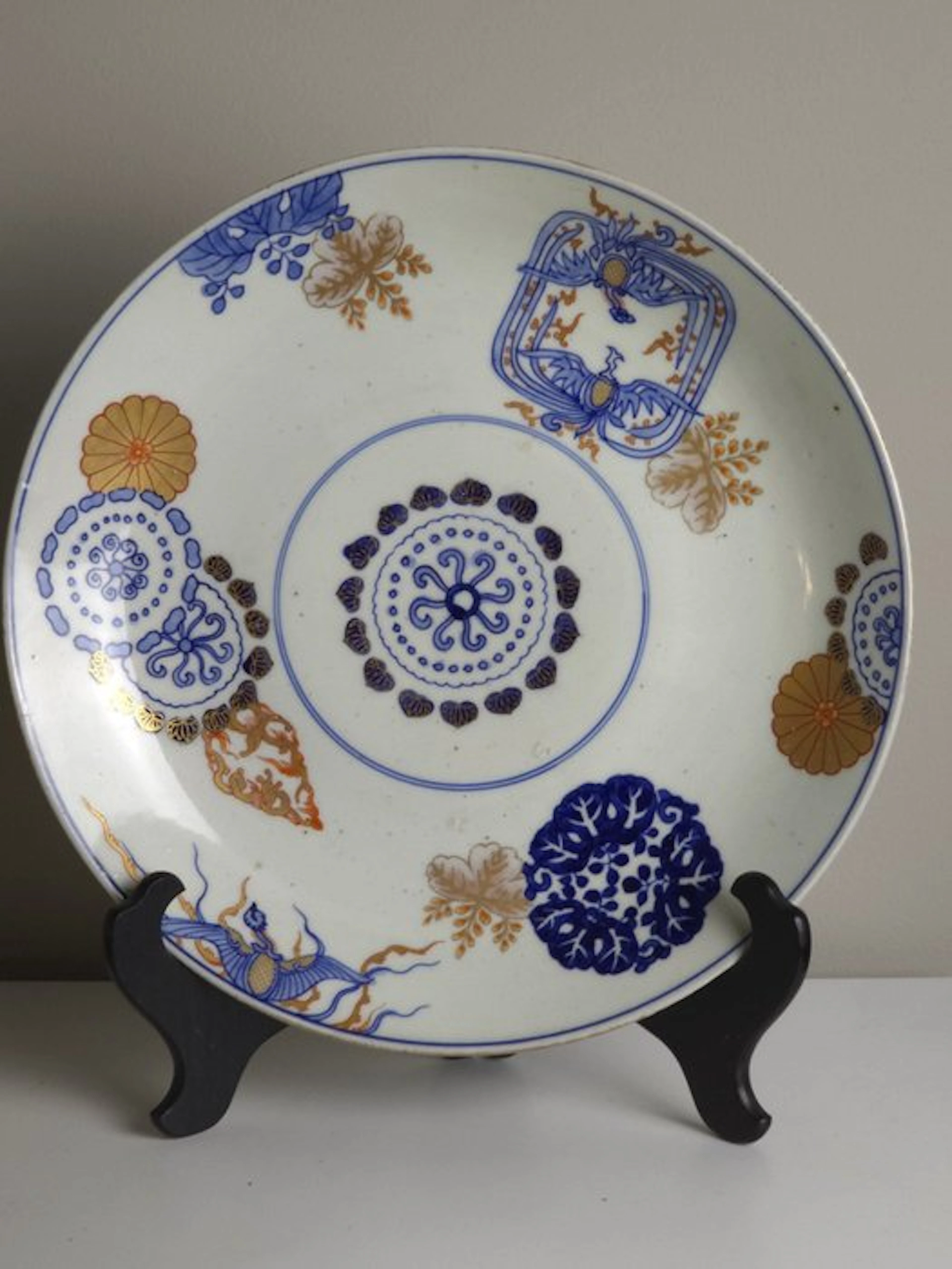 Large antique Japanese Imari porcelain plate with...