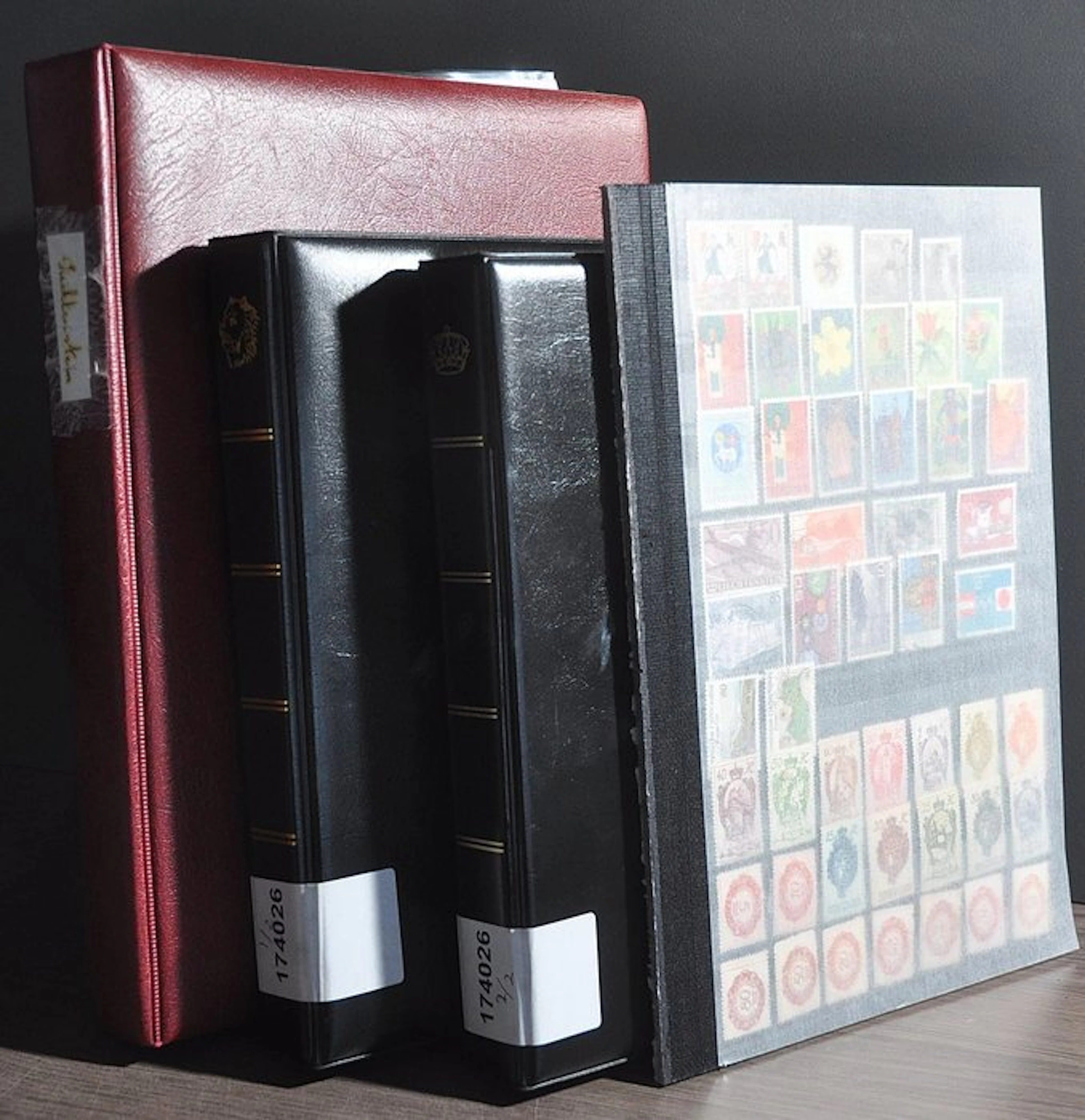 Liechtenstein - Collection in stockbooks and albums