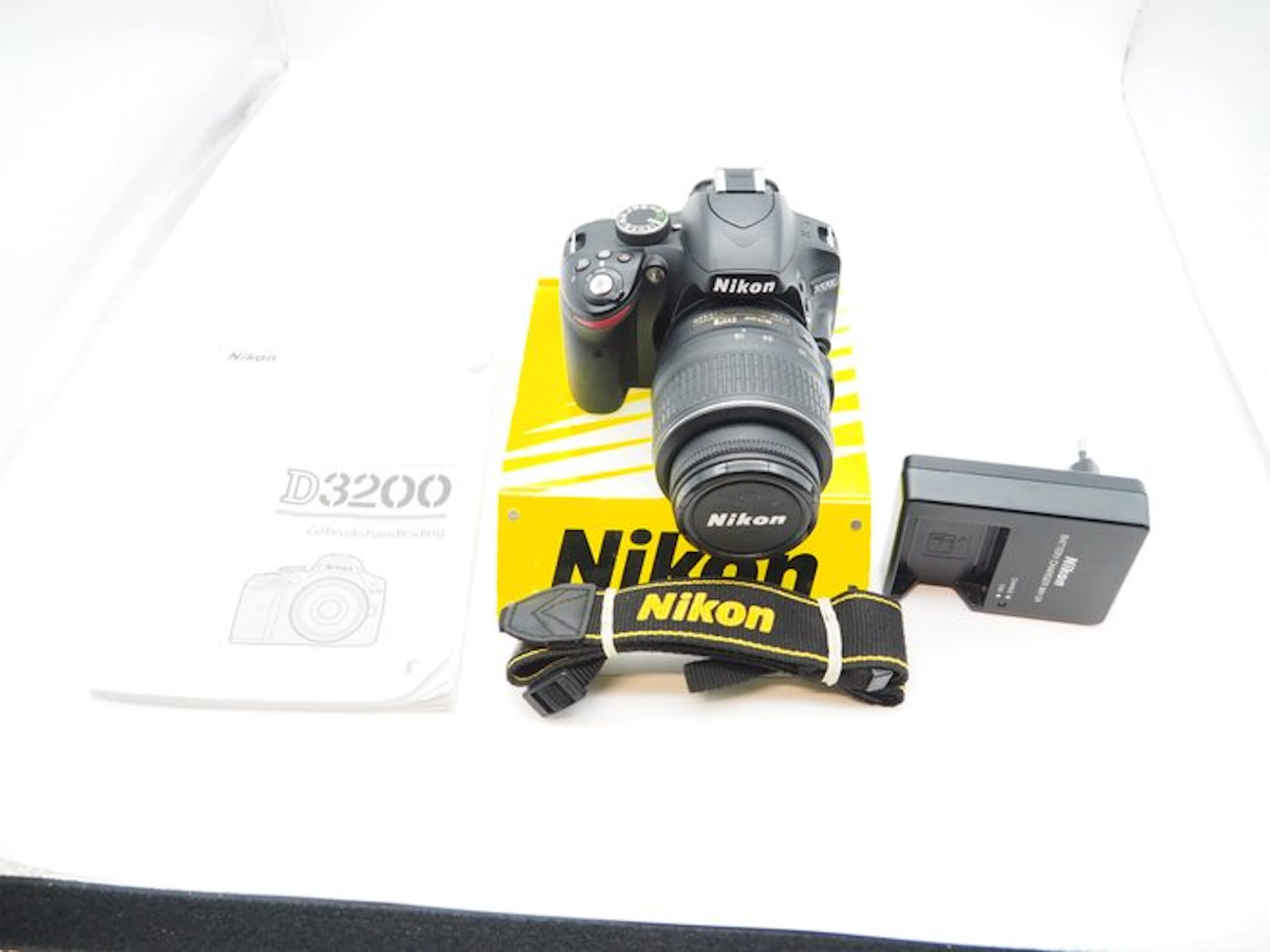 Nikon D3200 camera + 18-55mm lens (inclusief accessoires) Digital camera