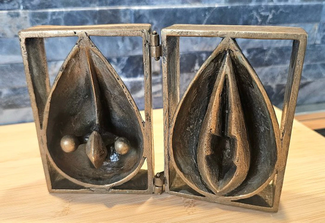 JOAQUIN ROCA REY - Sculpture, Sesamo - 12 cm - Bronze - 1970