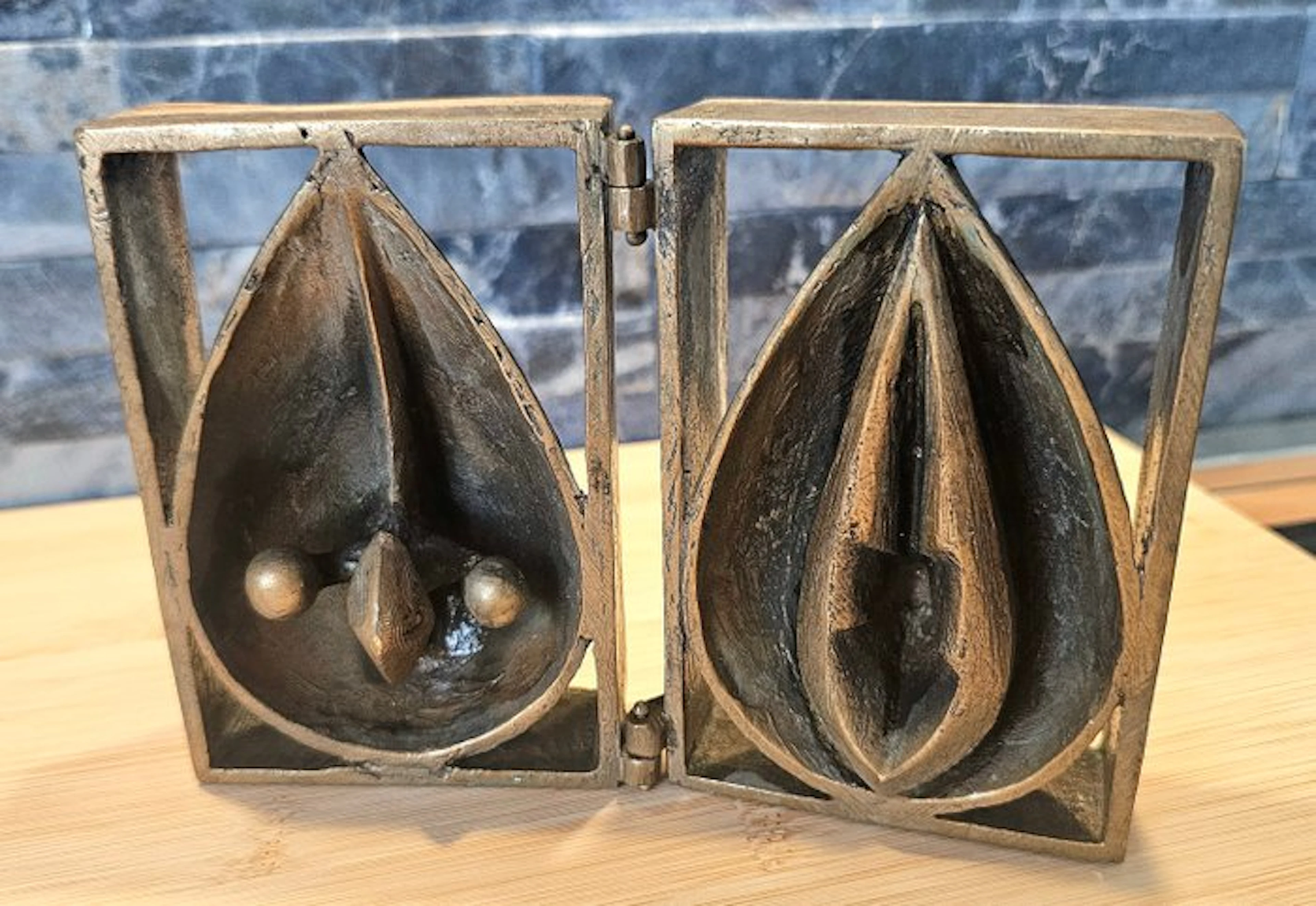 JOAQUIN ROCA REY - Sculpture, Sesamo - 12 cm - Bronze - 1970