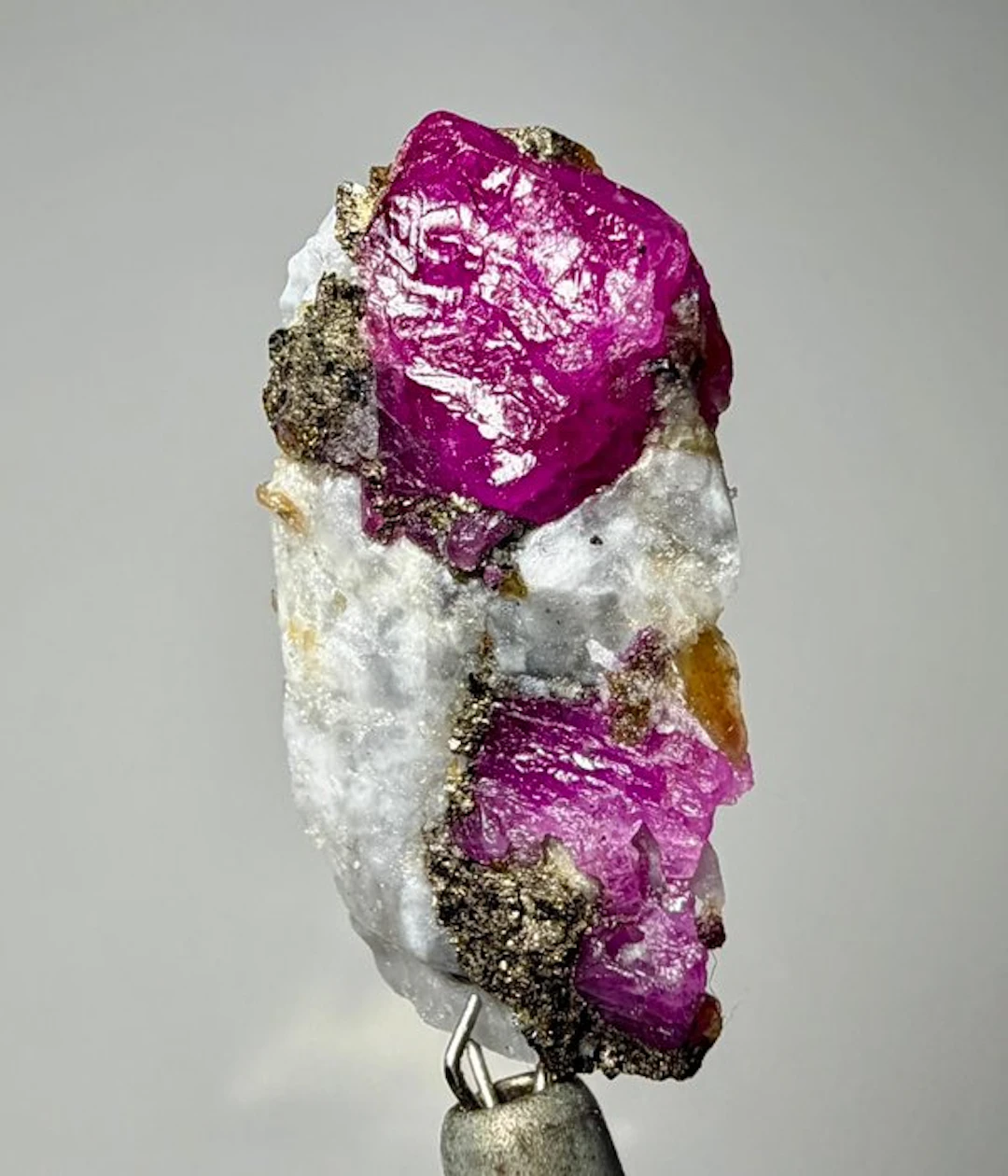 Ruby Crystals on matrix - Height: 26 mm - Width: 14 mm- 2.83 g - (1)