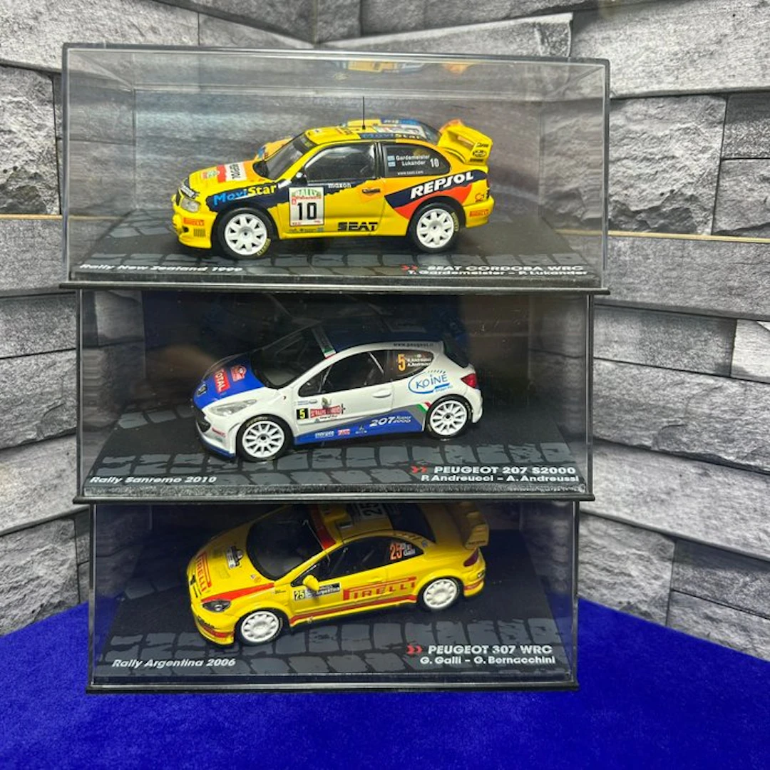 Altaya 1:43 - Model race car (3) - Lotto 3 modellini in...