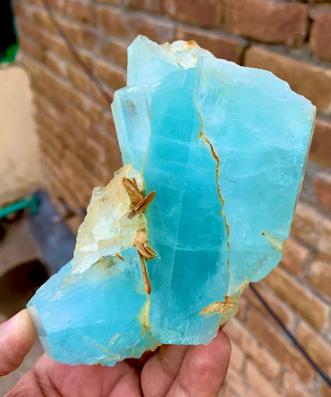 Aquamarine Crystal cluster - Height: 138 mm - Width: 128 mm - 829 g - (1)