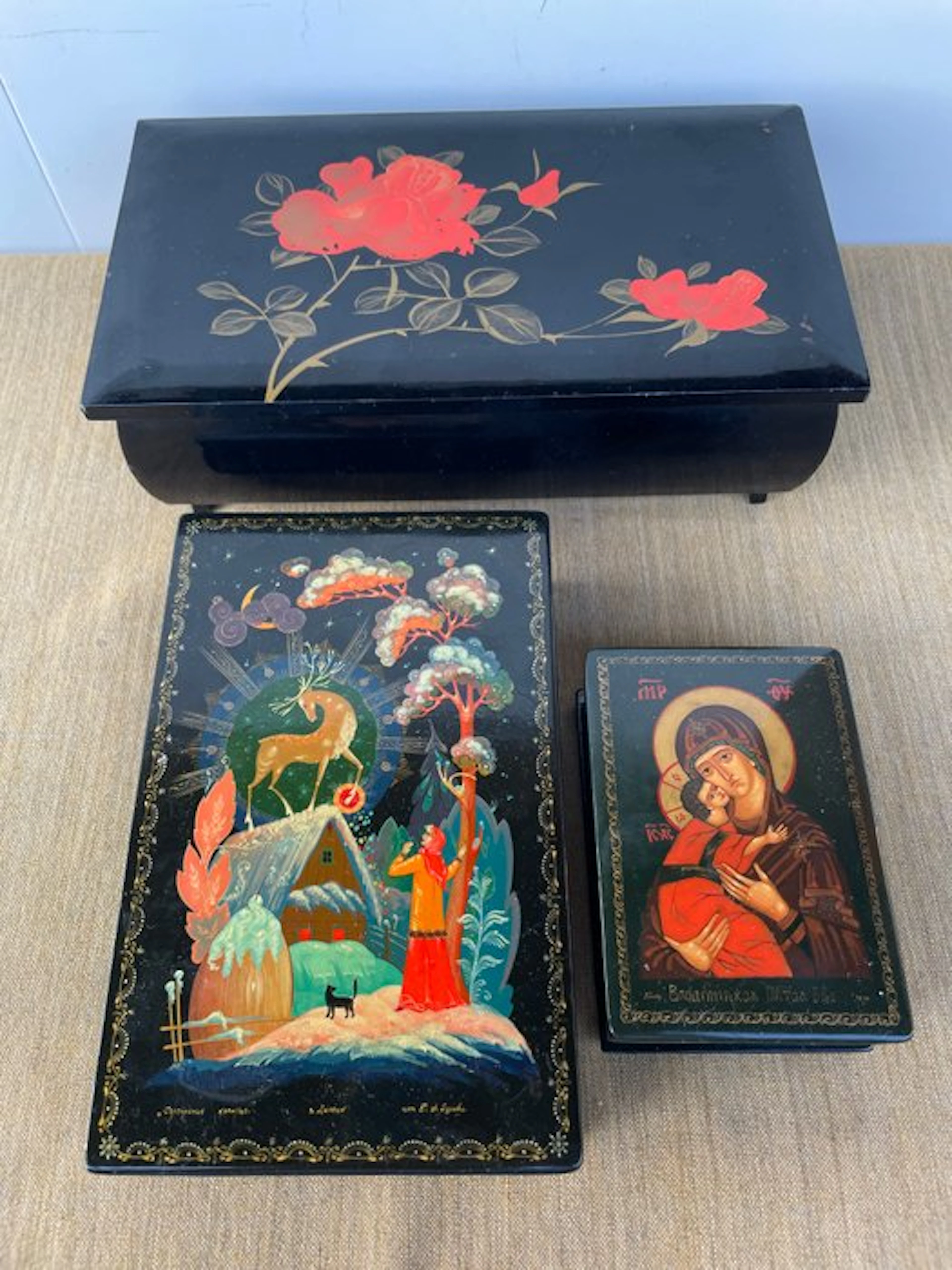 Jewellery box (3) - Wood, lacquered wood