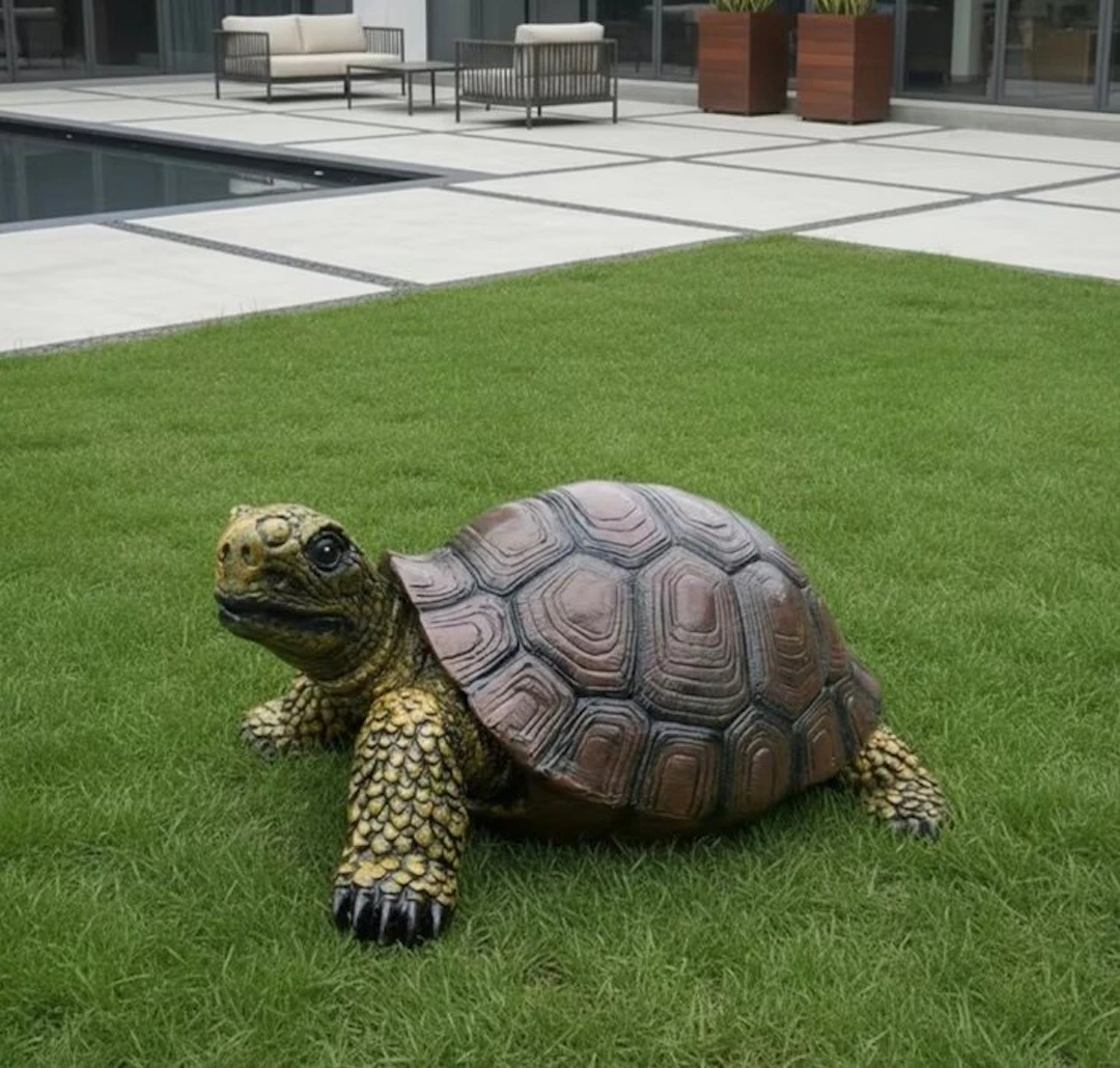 Figure - Tortoise garden sculpture - Resin