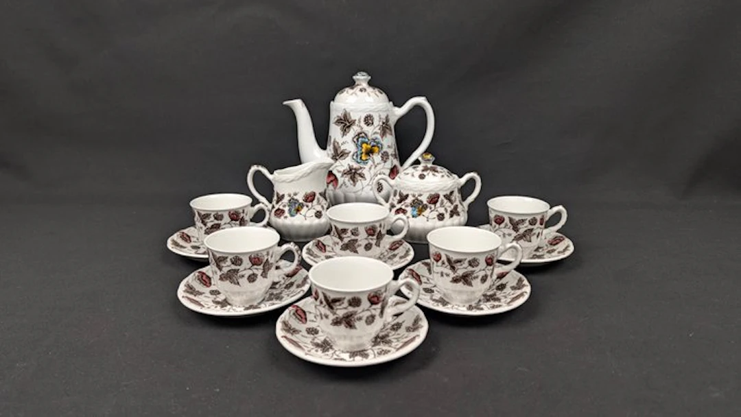 W.H. Grindley & Co - Coffee service (15) - "Old Chelsea"...
