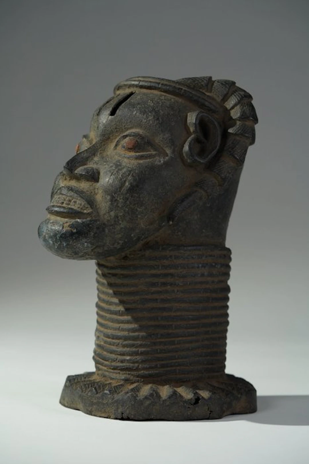 A bronze head - Edo - Nigeria (No reserve price)