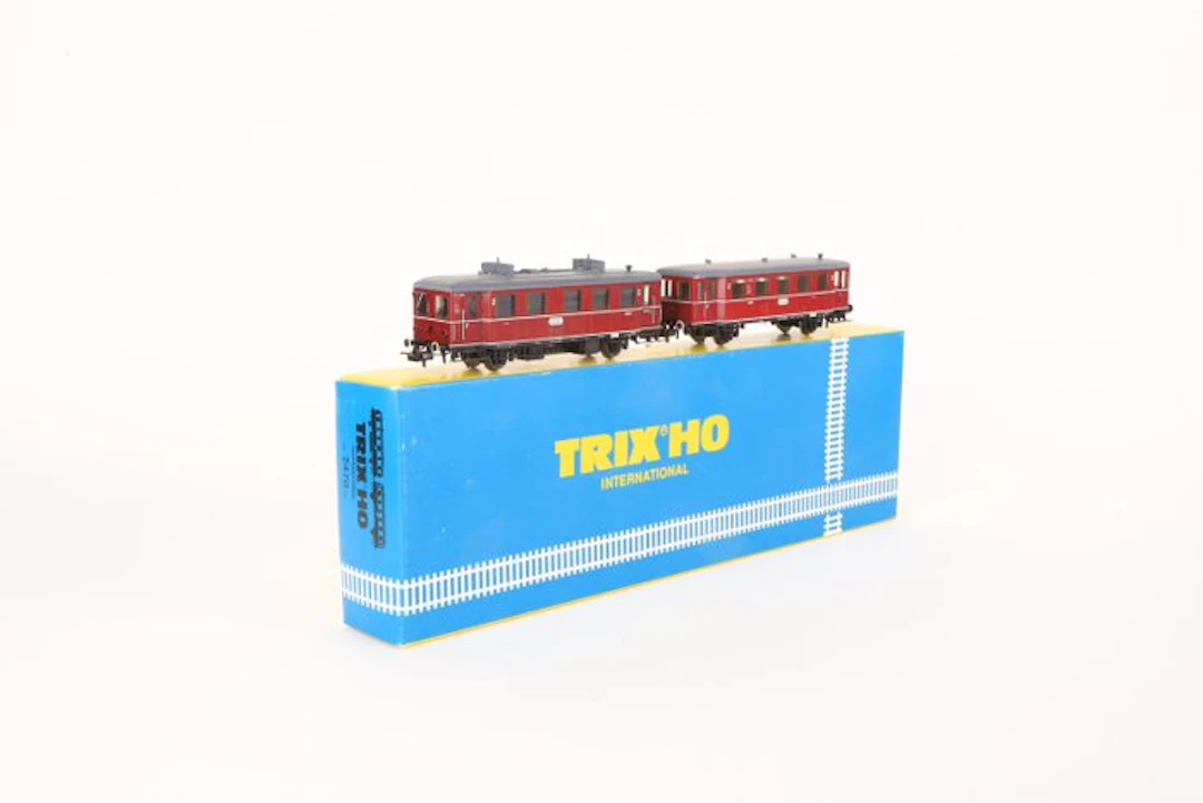 Trix H0 - 2470 - Train unit (2) - Diesel railcar (VT...