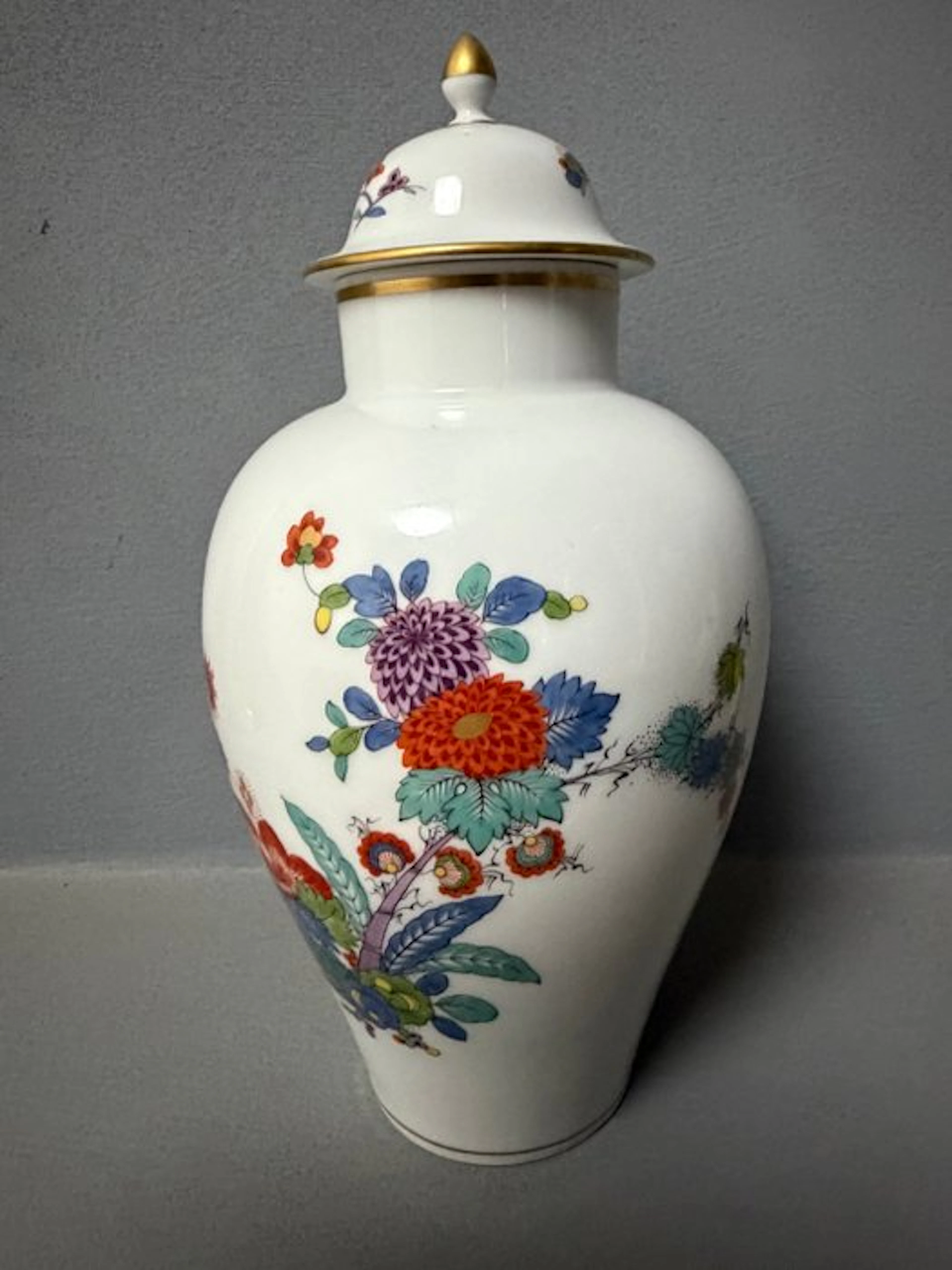 Meissen - Vase - Porcelain - Indian Flower Painting