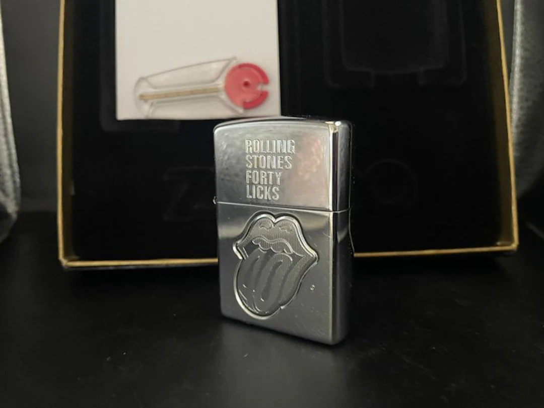 Zippo - COFFRET ZIPPO ROLLING STONES - FORTY LIKS - 2002...