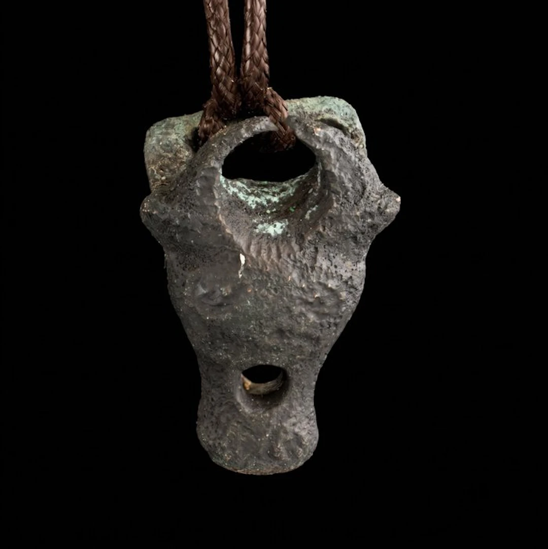 Viking Era Rare Himinhrjótr-Bull-Head Belt Fitting...