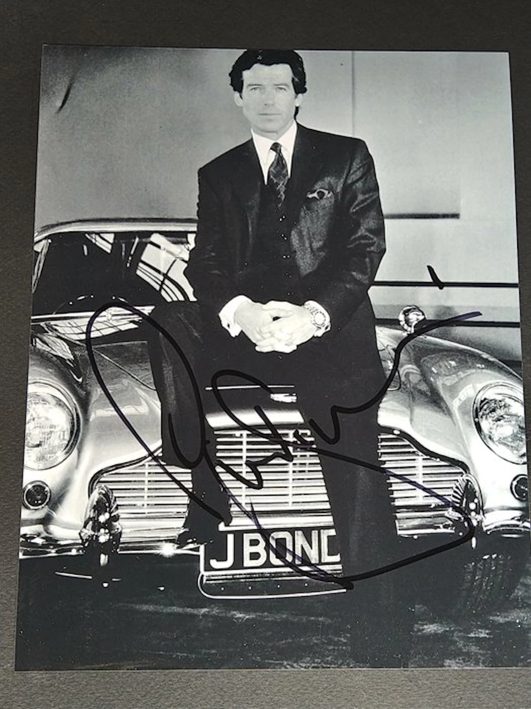 James Bond 007: GoldenEye - Pierce Brosnan with Aston...