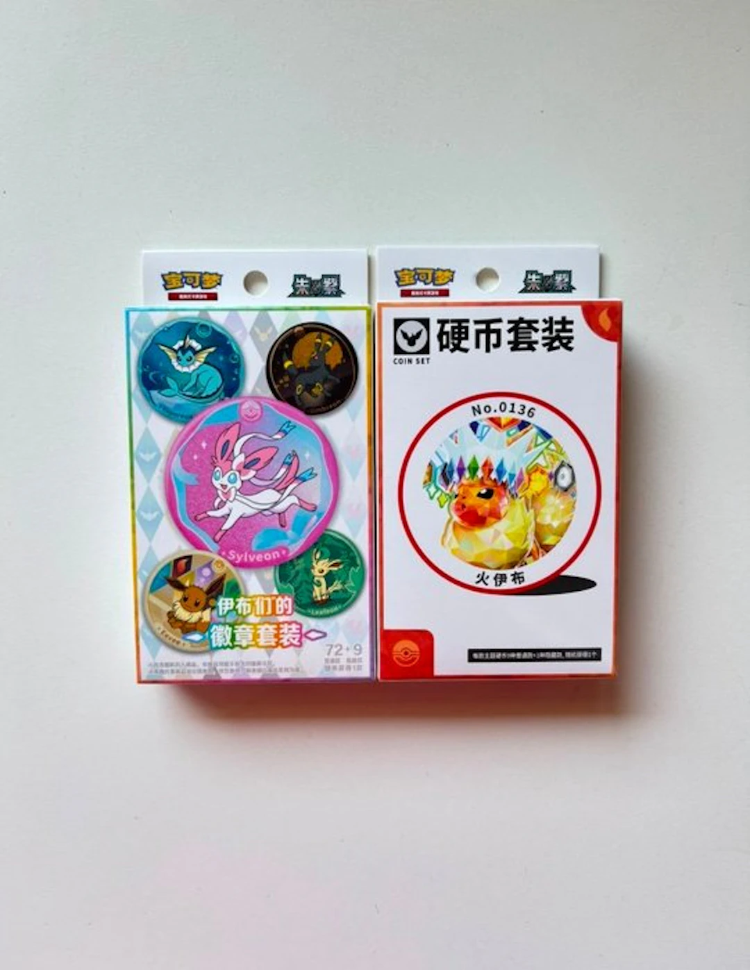 Pokémon - 2 Box - Pokemon CSV9.5 Coin Flareon + Badge...