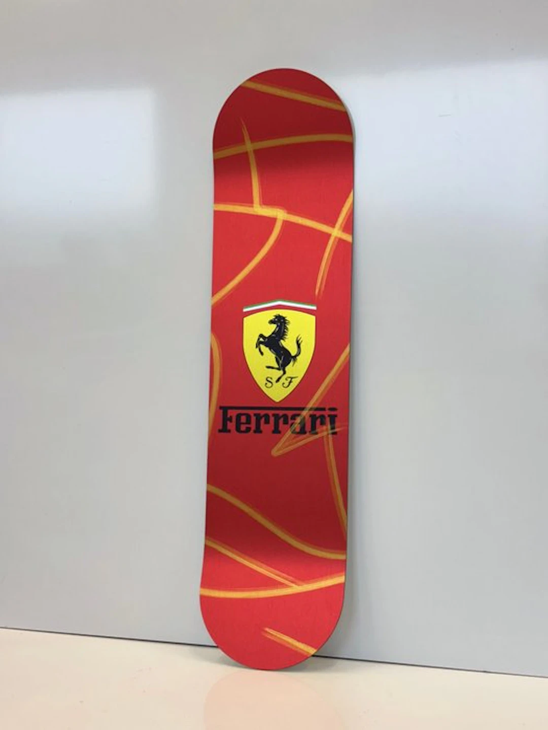 Beever Deco Art - Ferrari goes skating!