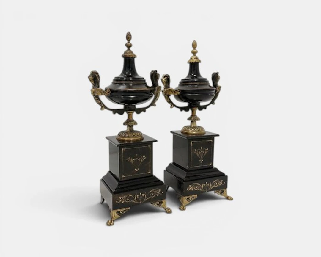 Double handled vase (2) - Gilt bronze, Carrara marble