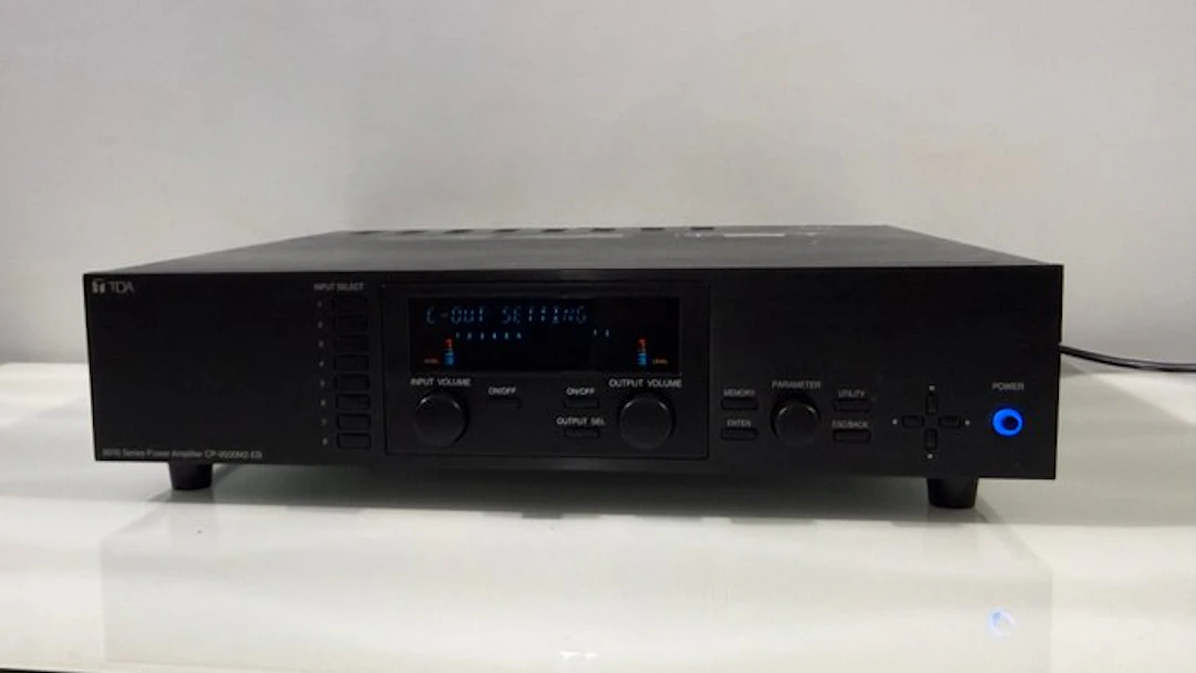 TOA - CP-9500M2-EB Solid state power amplifier