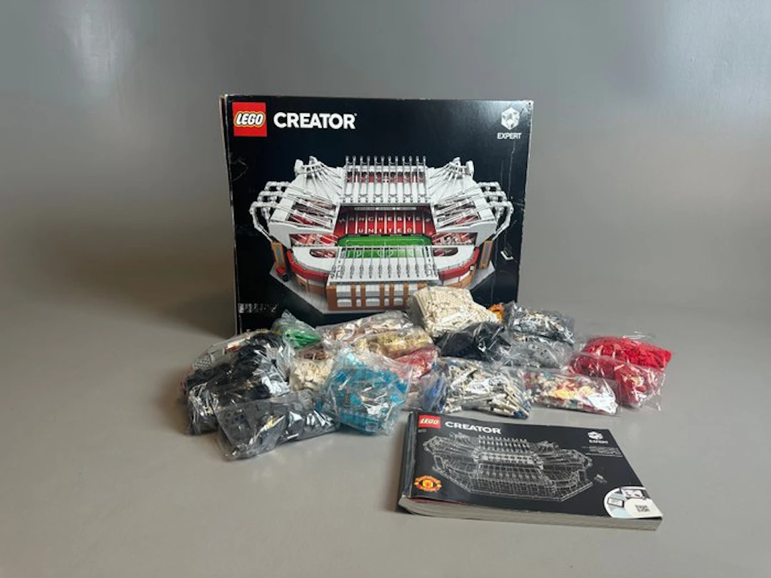 LEGO Set - 10272 - Creator - Old Trafford - Manchester United