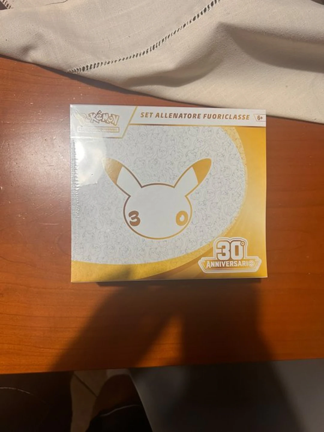 Pokémon - 1 Elite trainer box - 30th anniversary