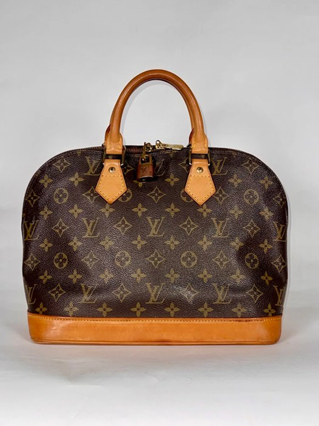 Louis Vuitton - Alma - Handbag