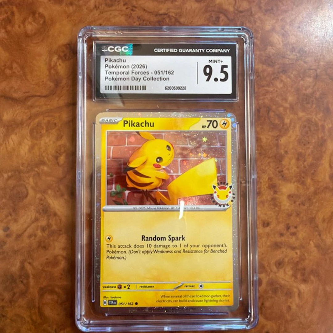 Pokémon - 10 Bulk cards - Pikachu Foil - Various sets