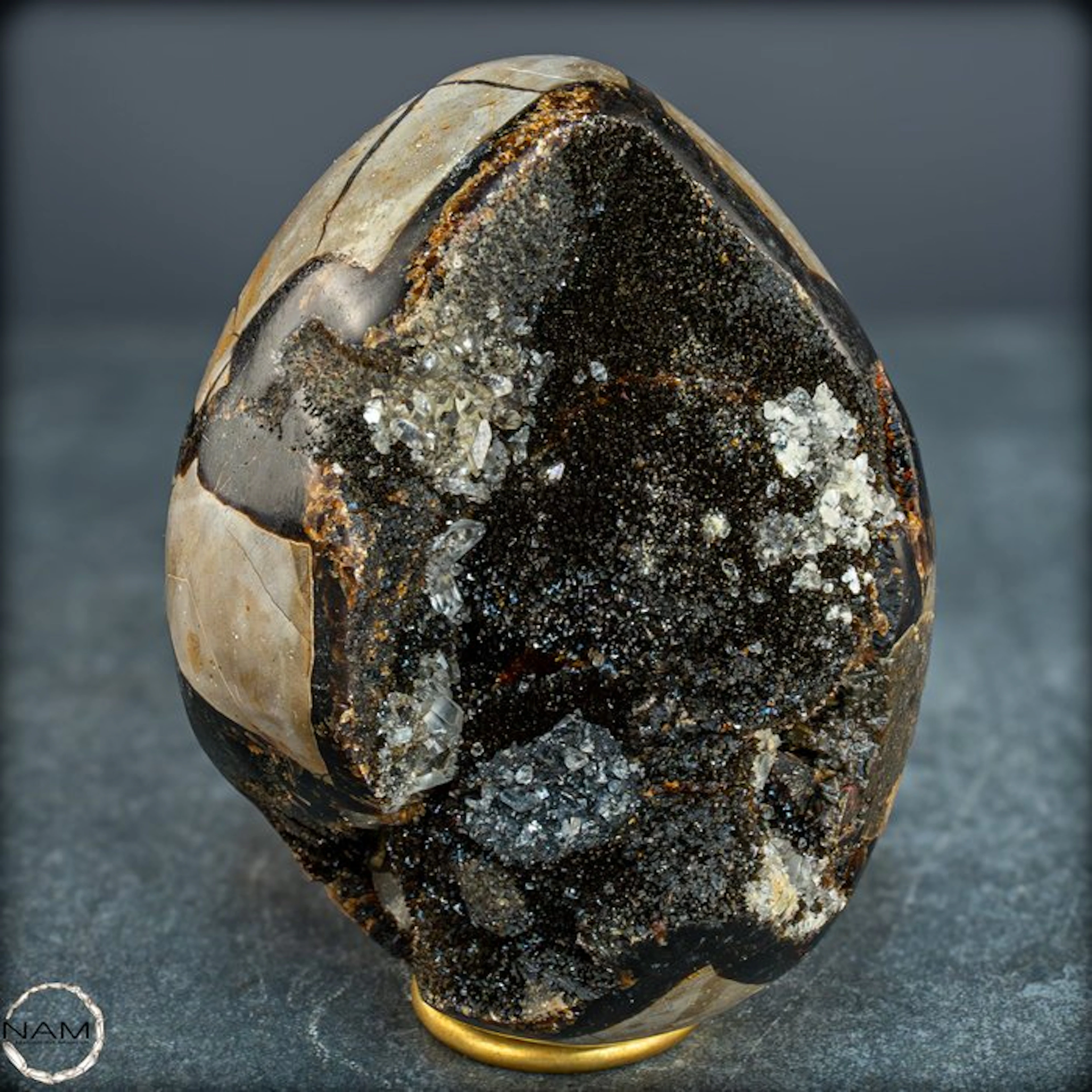 Natural septarian nodules in an egg shape – Powerful earth structure- 1618.99 g