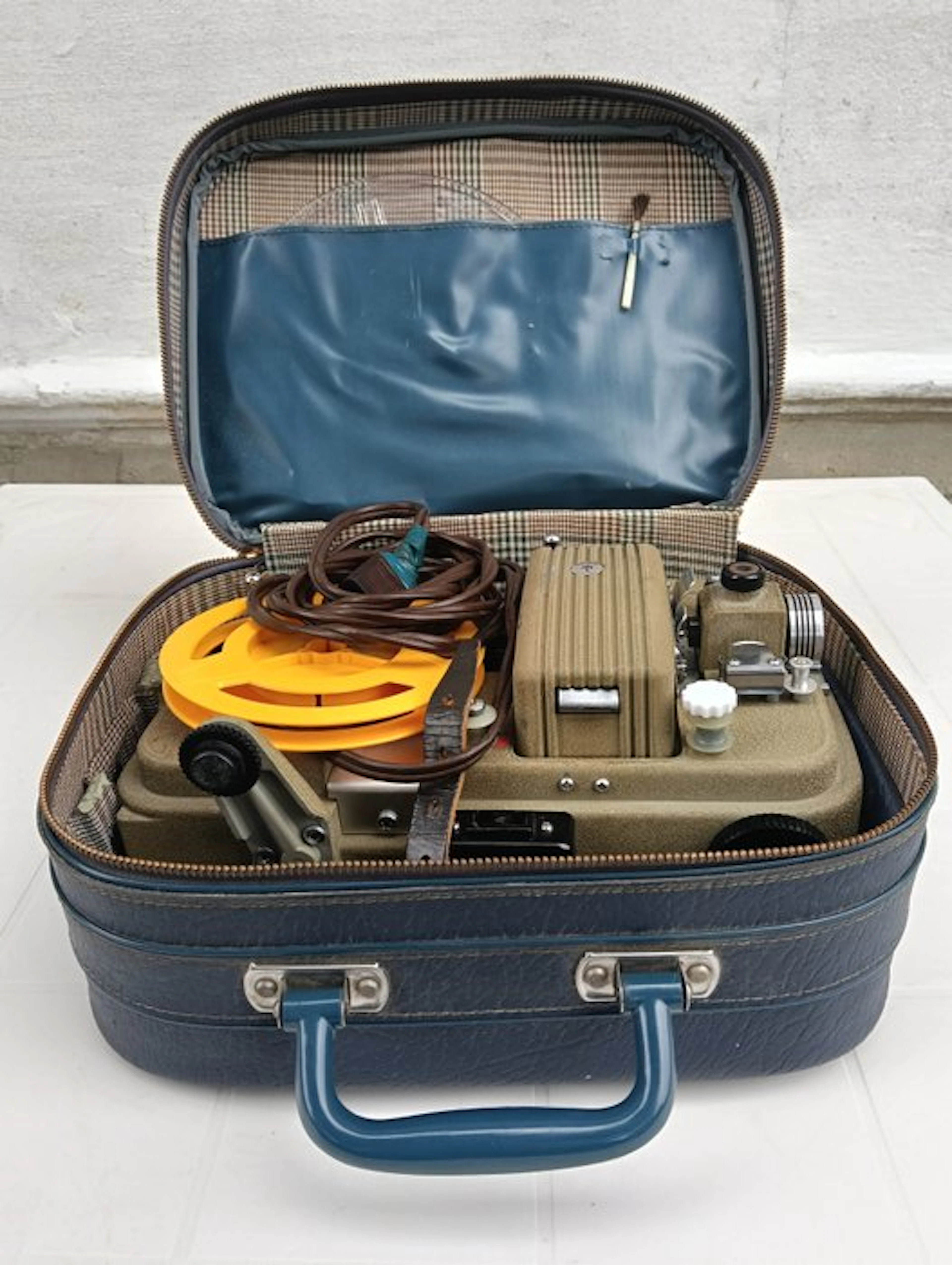 Sekonic 80 P Film projector