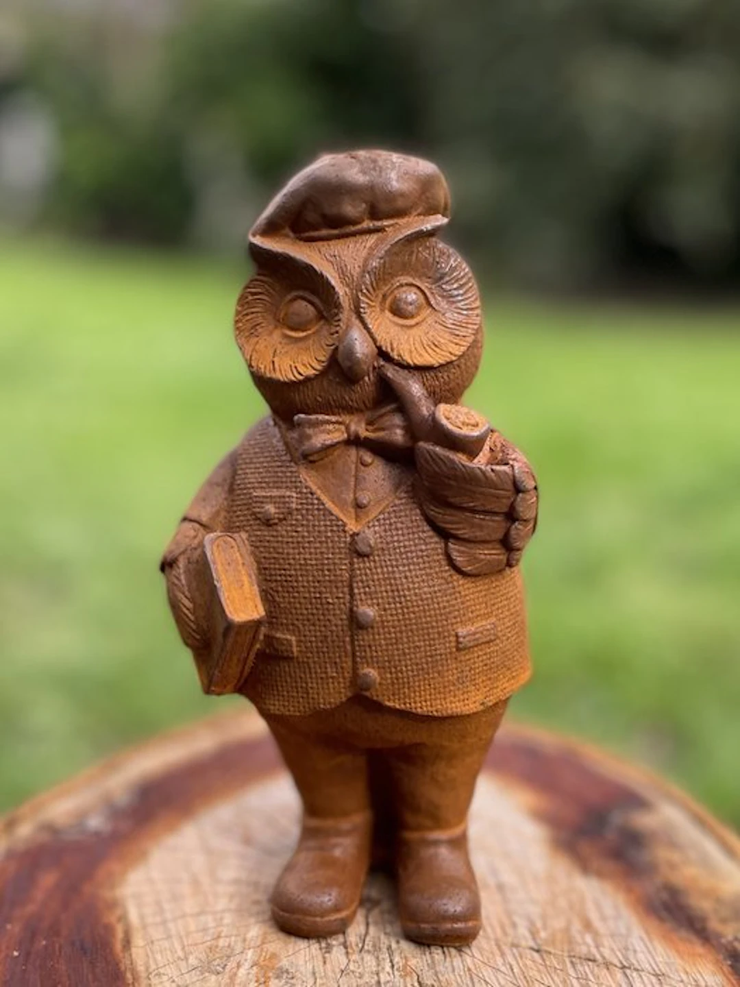 Decorative ornament - Europe - Cast-iron owl statue