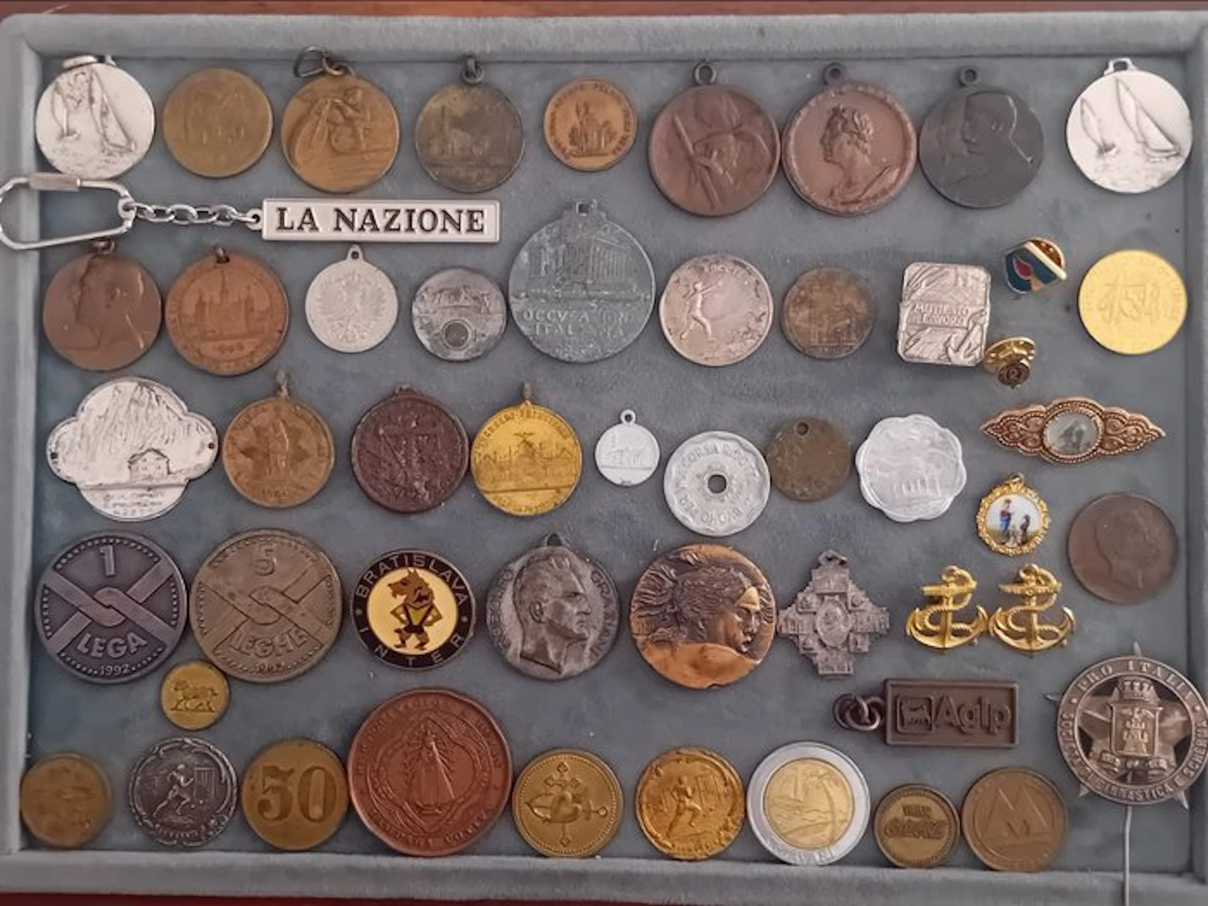 Italy. Lotto di 52 medagliette/gettoni (No reserve price)
