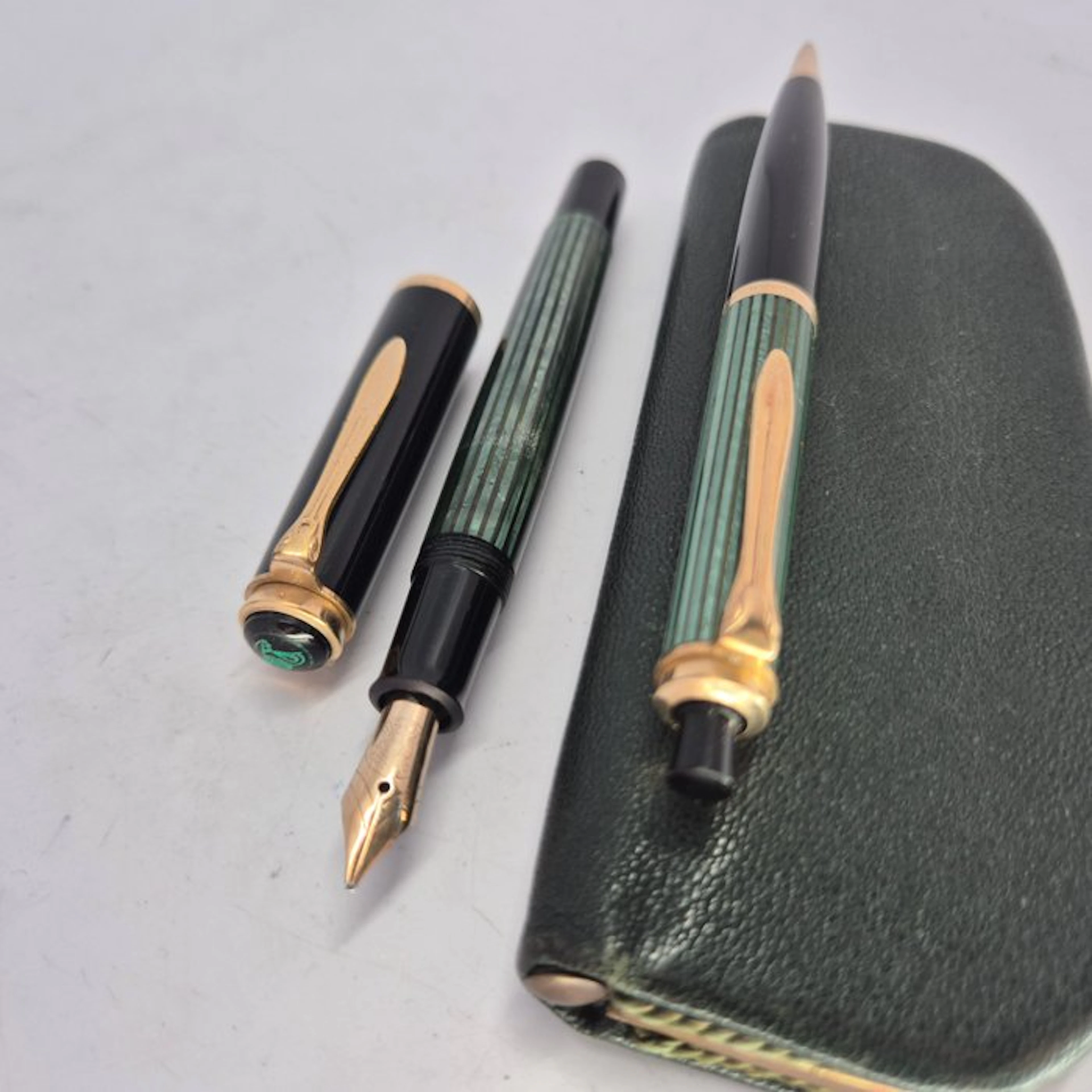 Pelikan - Fountain pen 400 with 14k gold nib & mechanical...