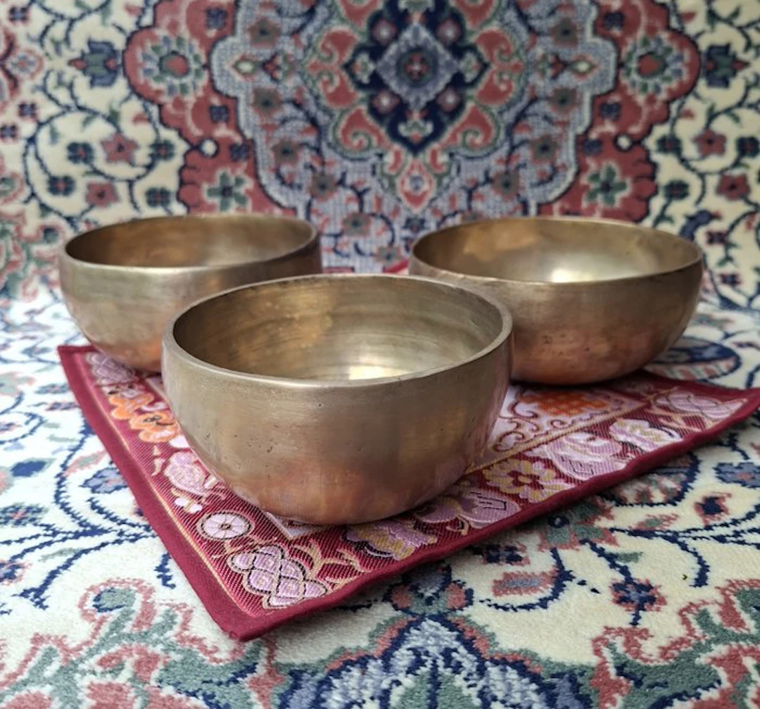 Singing bowl (7) - Bronze - 1930-1940 - Set of 3 old singing bowls